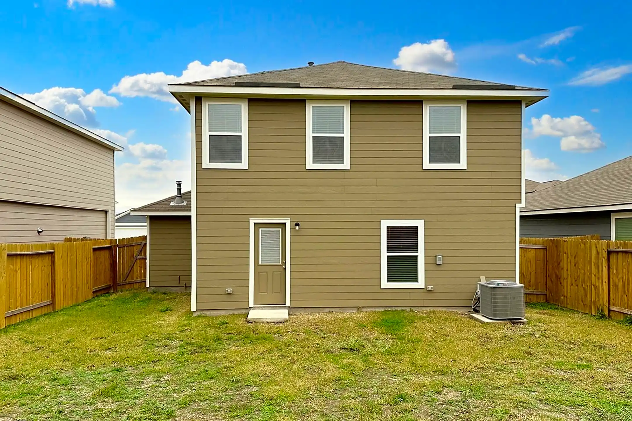 3110 Jackson Smt Converse, TX Houses for Rent Rent.