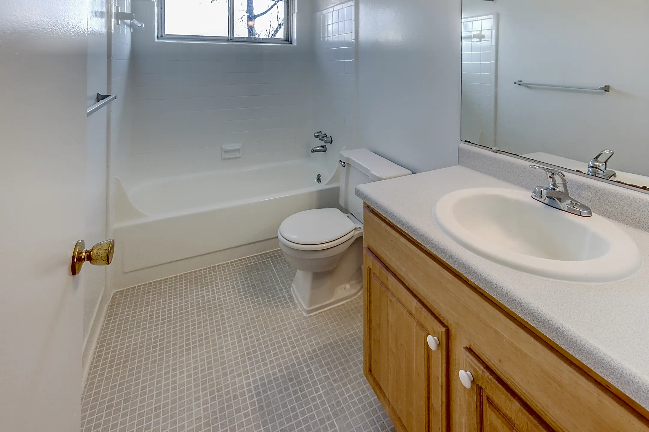 Sterling Knolls 11855 15 Mile Rd Sterling Heights, MI Apartments