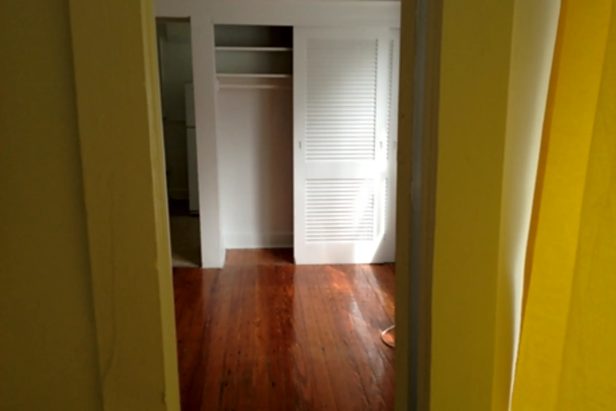 St. Regis Apartments - Orlando, FL