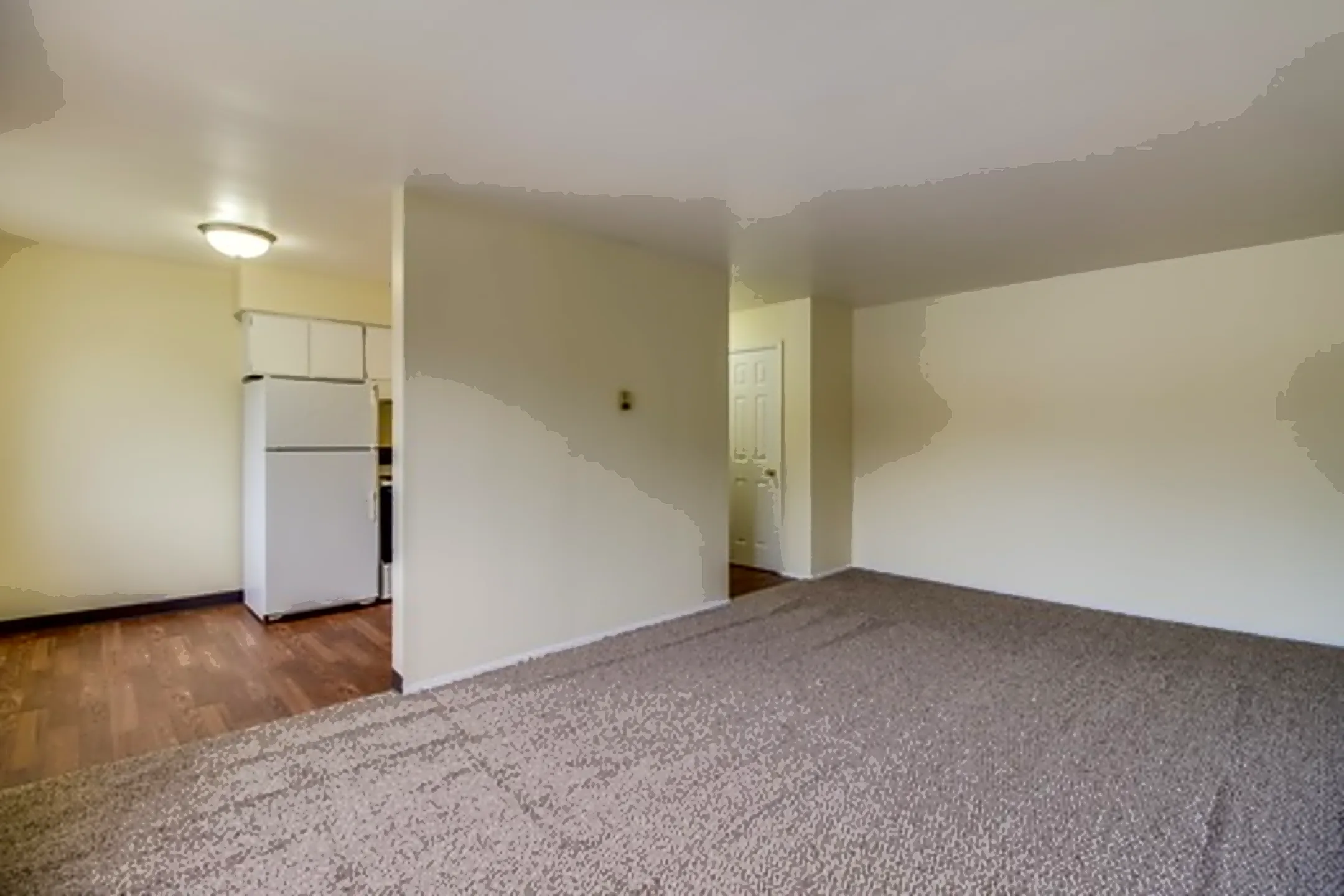 Wilshire Arms Apartments 32253227 Holiday Drive Lansing, MI