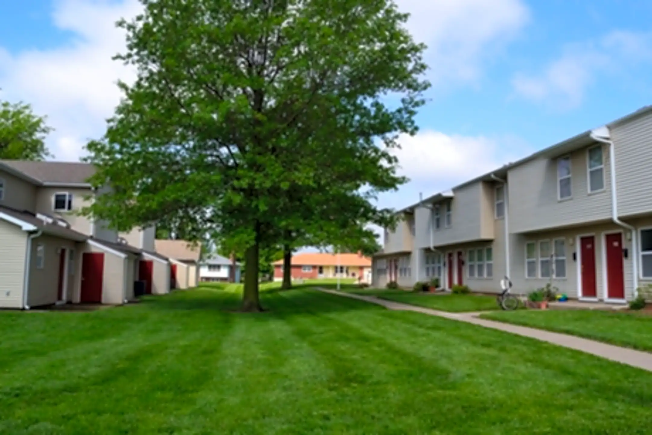 Cedar Tree Townhomes 309 N Cedar St Savannah, MO Apartments for