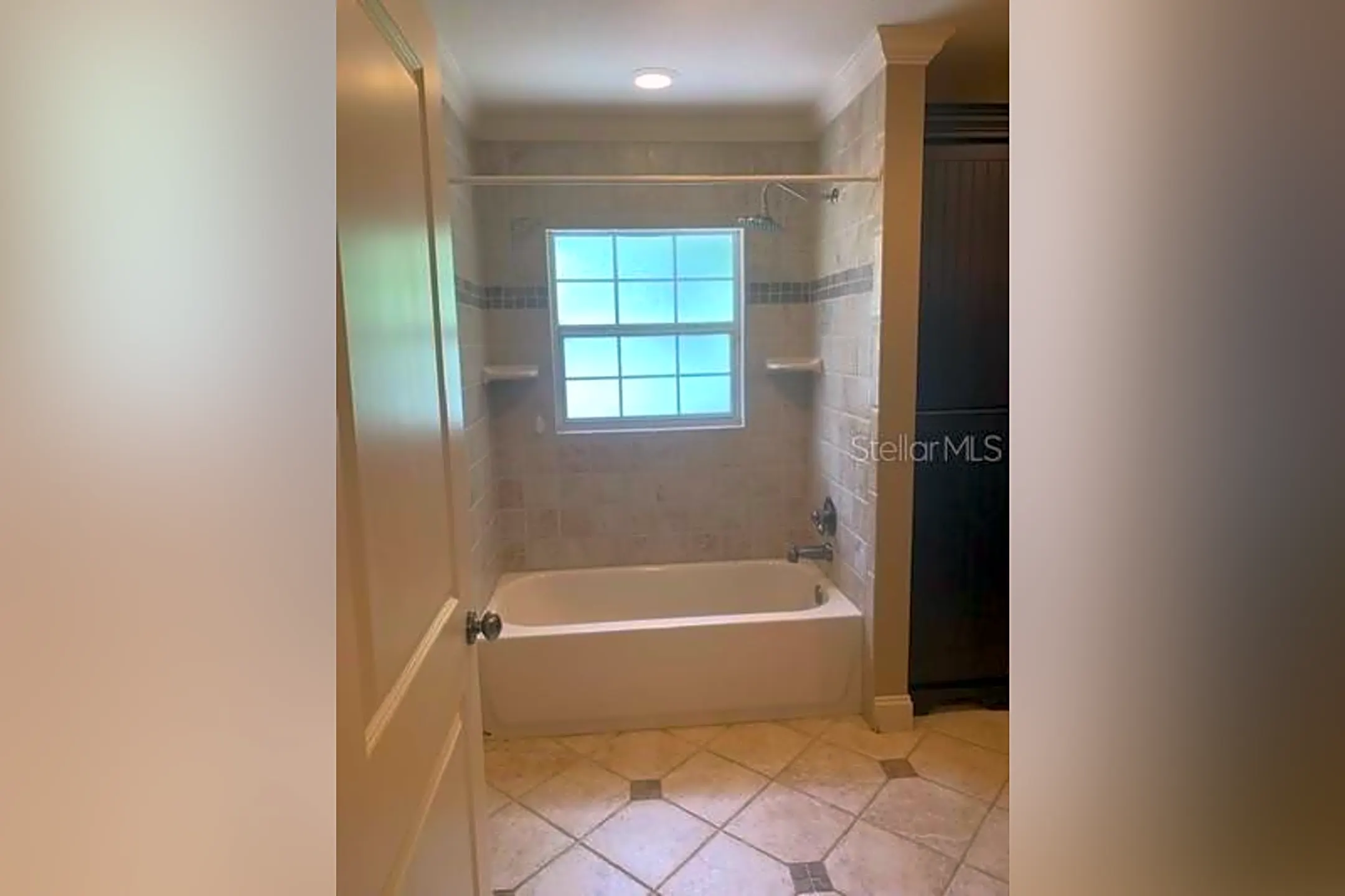 Bathroom - 1543 SE 13th St - Ocala, FL