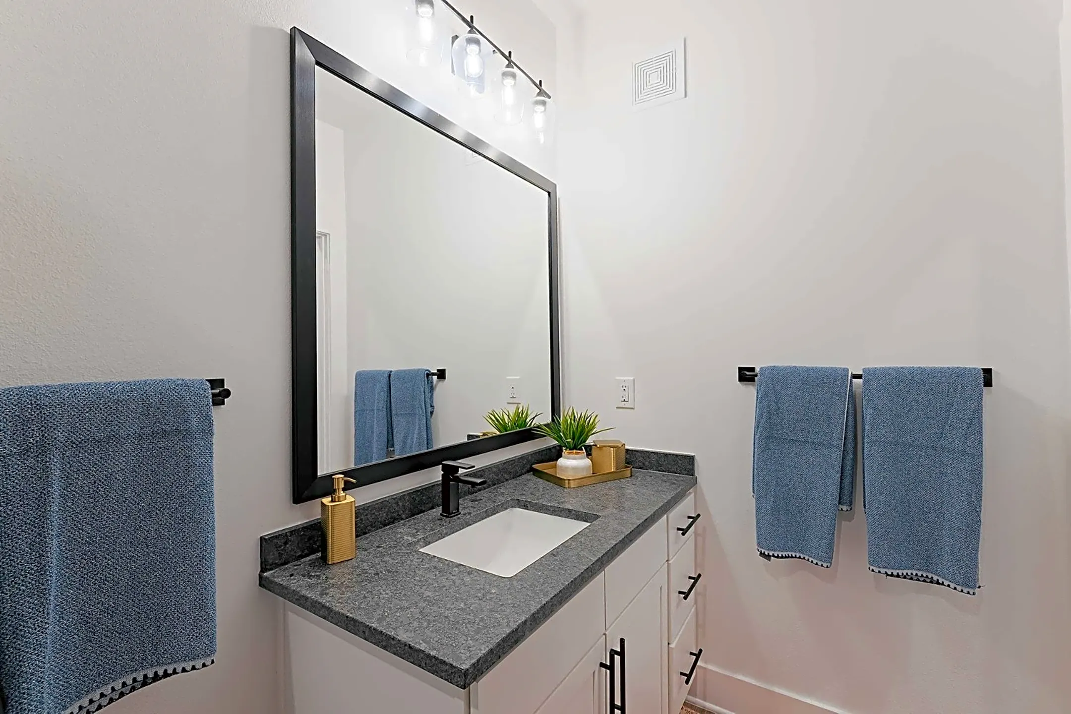 Bathroom - Solay Fort Worth Apartments - Fort Worth, TX