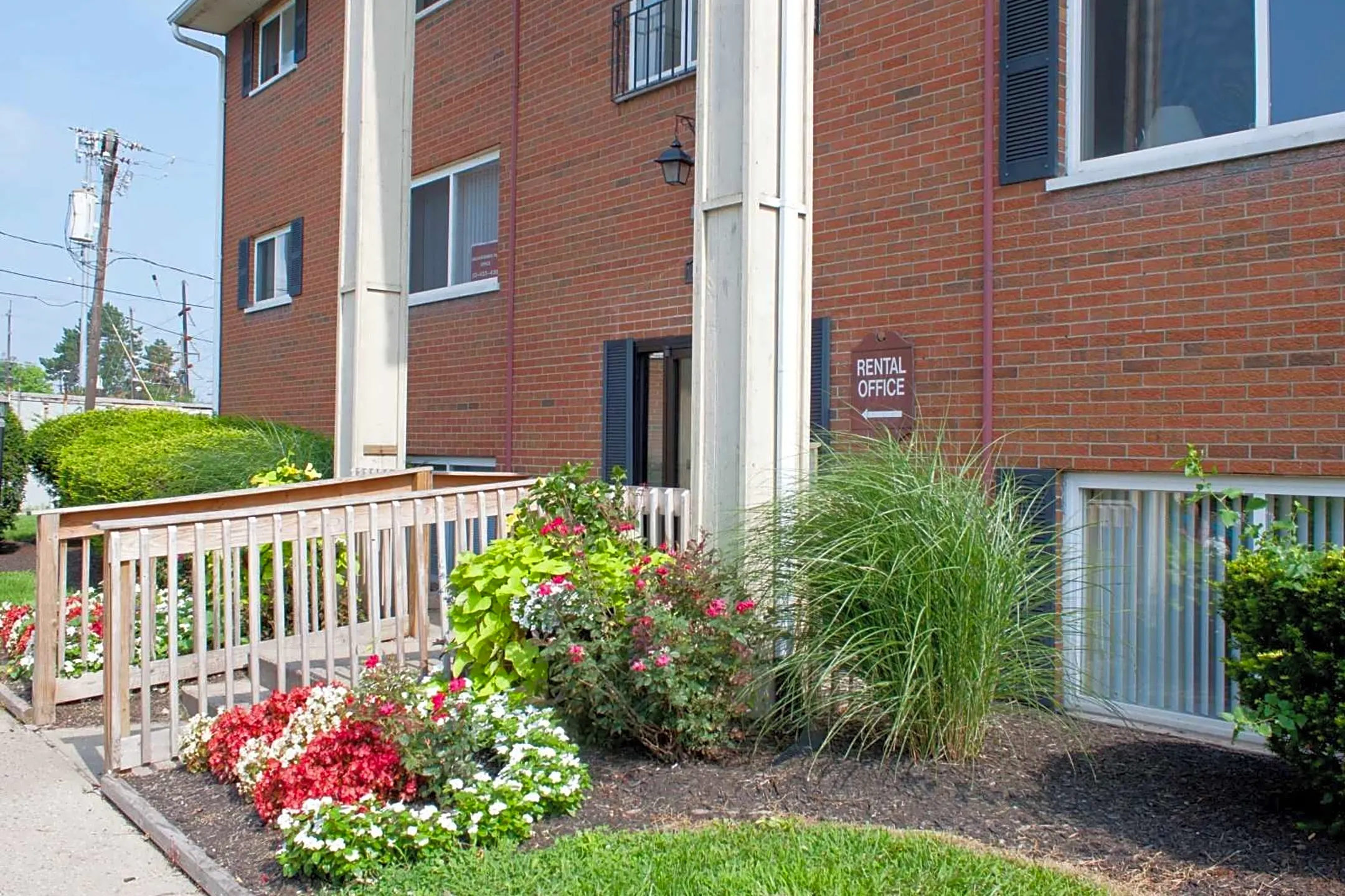 Williamsburg Place Apartments 1221 Jackson Ln Middletown, OH