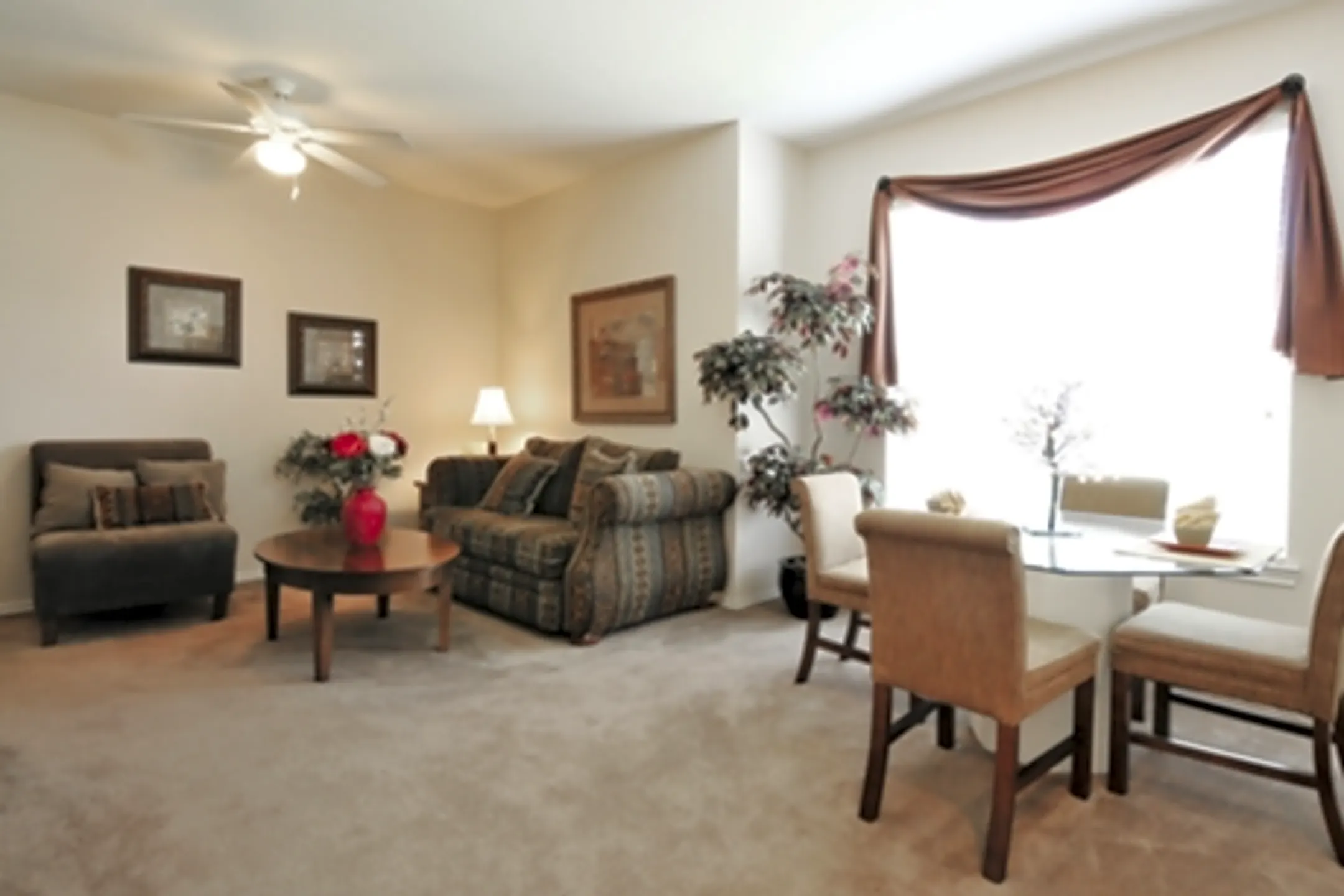Bent Tree Townhomes 1721 South I35 East Waxahachie, TX Apartments