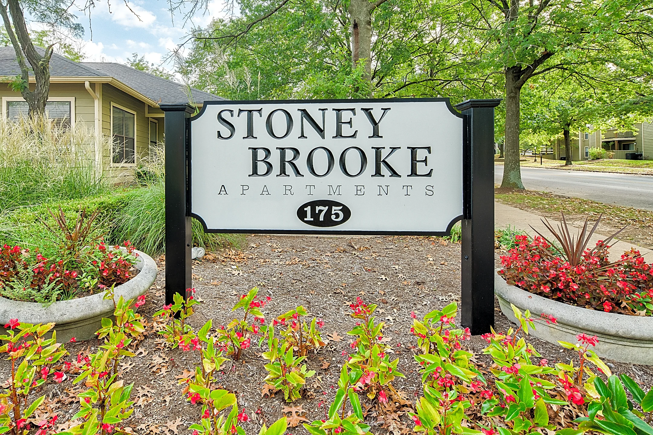 Community Signage - Stoney Brooke - Lexington, KY