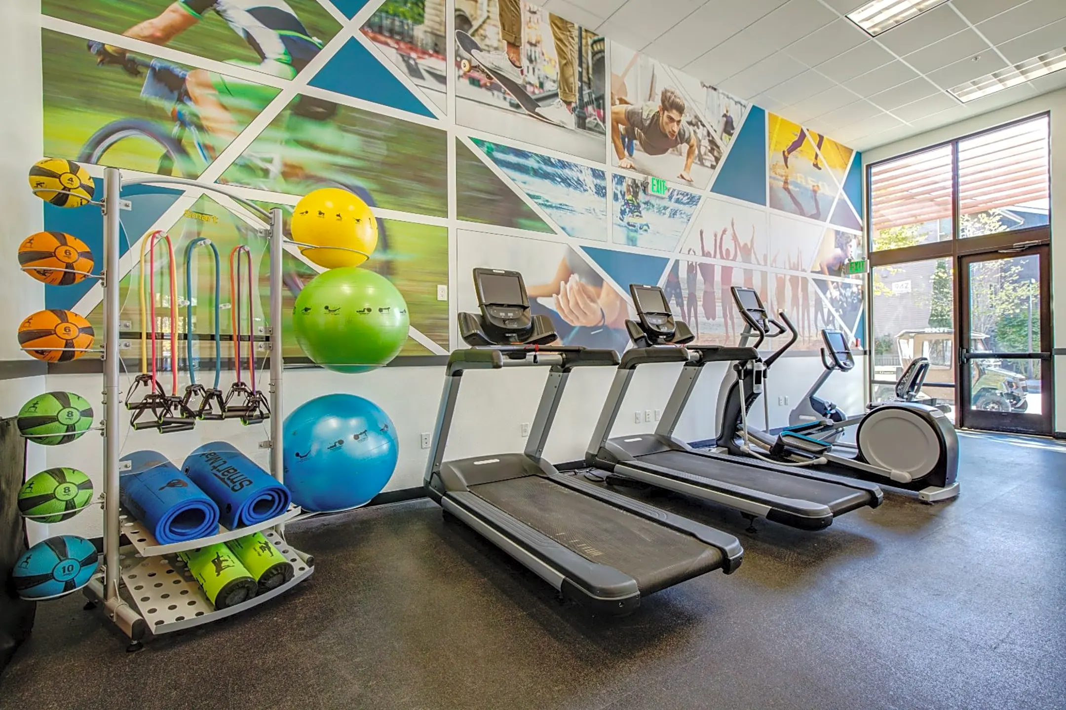 Fitness Weight Room - Discovery Heights - Issaquah, WA