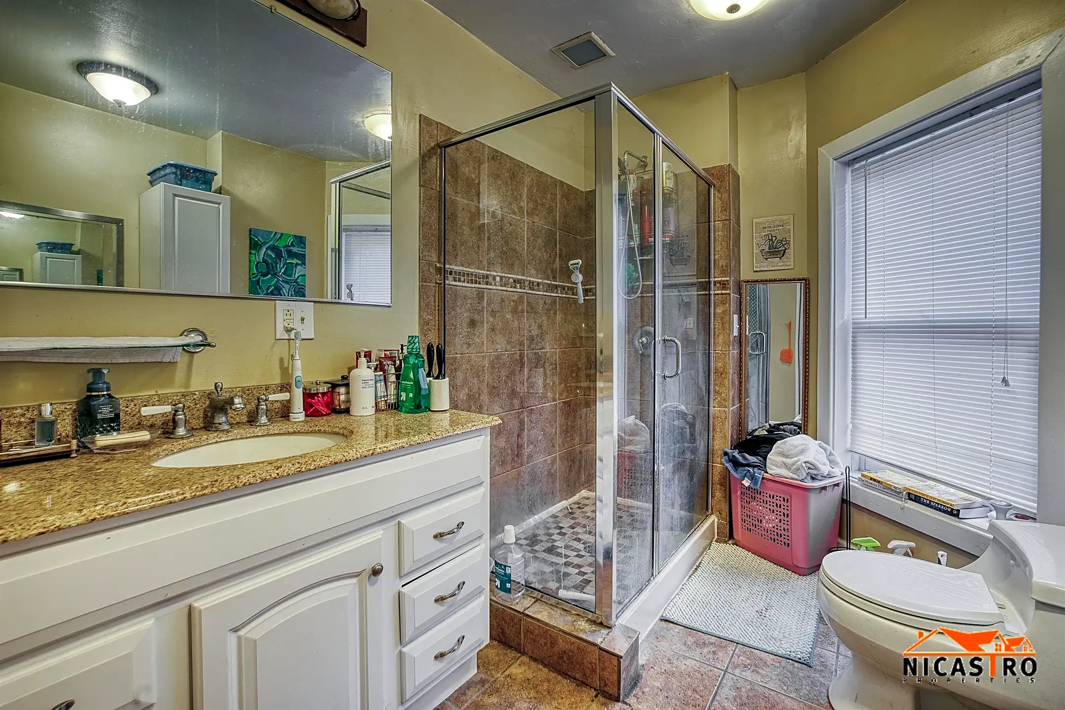 Bathroom - 245 Collins Ave - Columbus, OH