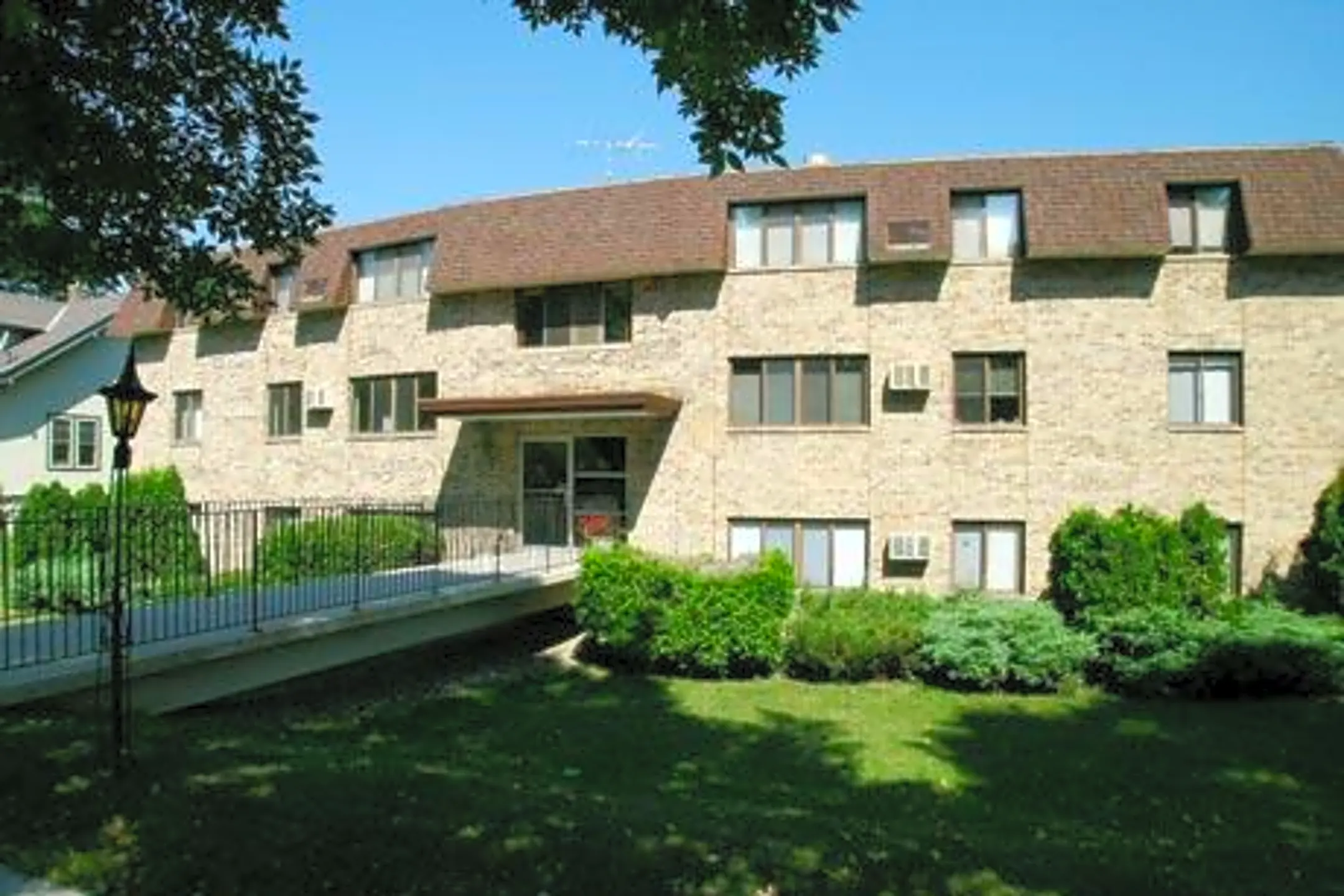 Park Apartments 140 E Main St Waconia, MN Apartments for Rent Rent.