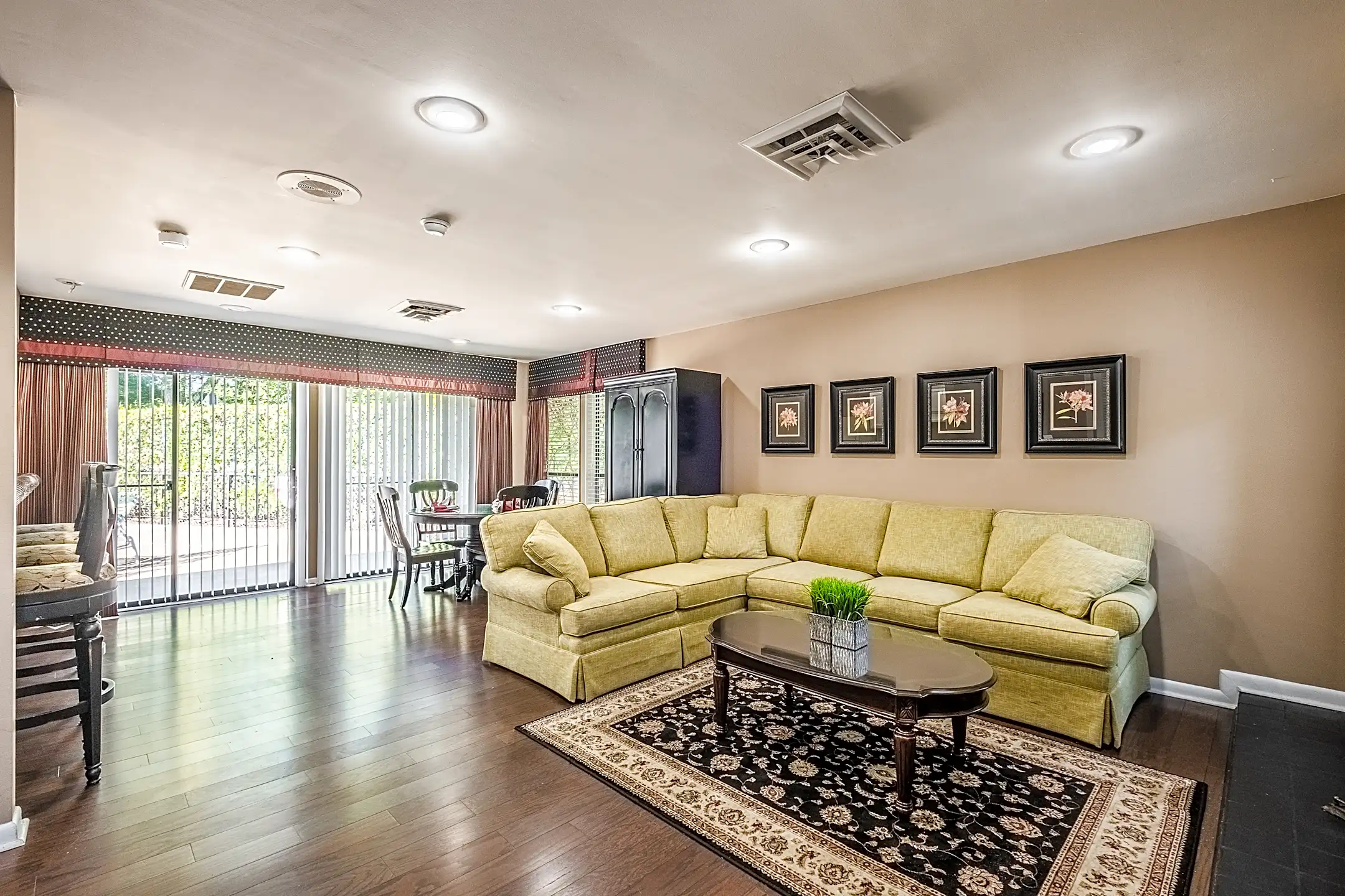 Oak Brook Apartments 700 N Spence Ave Goldsboro, NC Apartments for