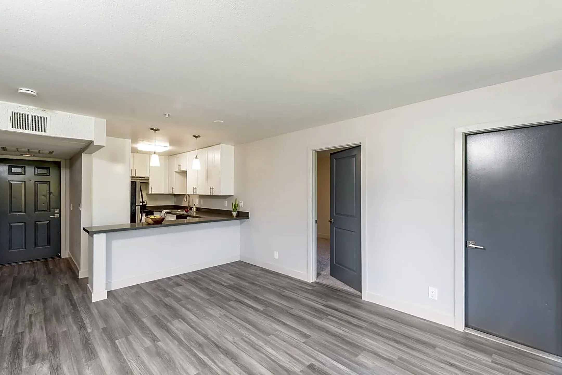 Kitchen - Bridgecreek Apartments - Novato, CA