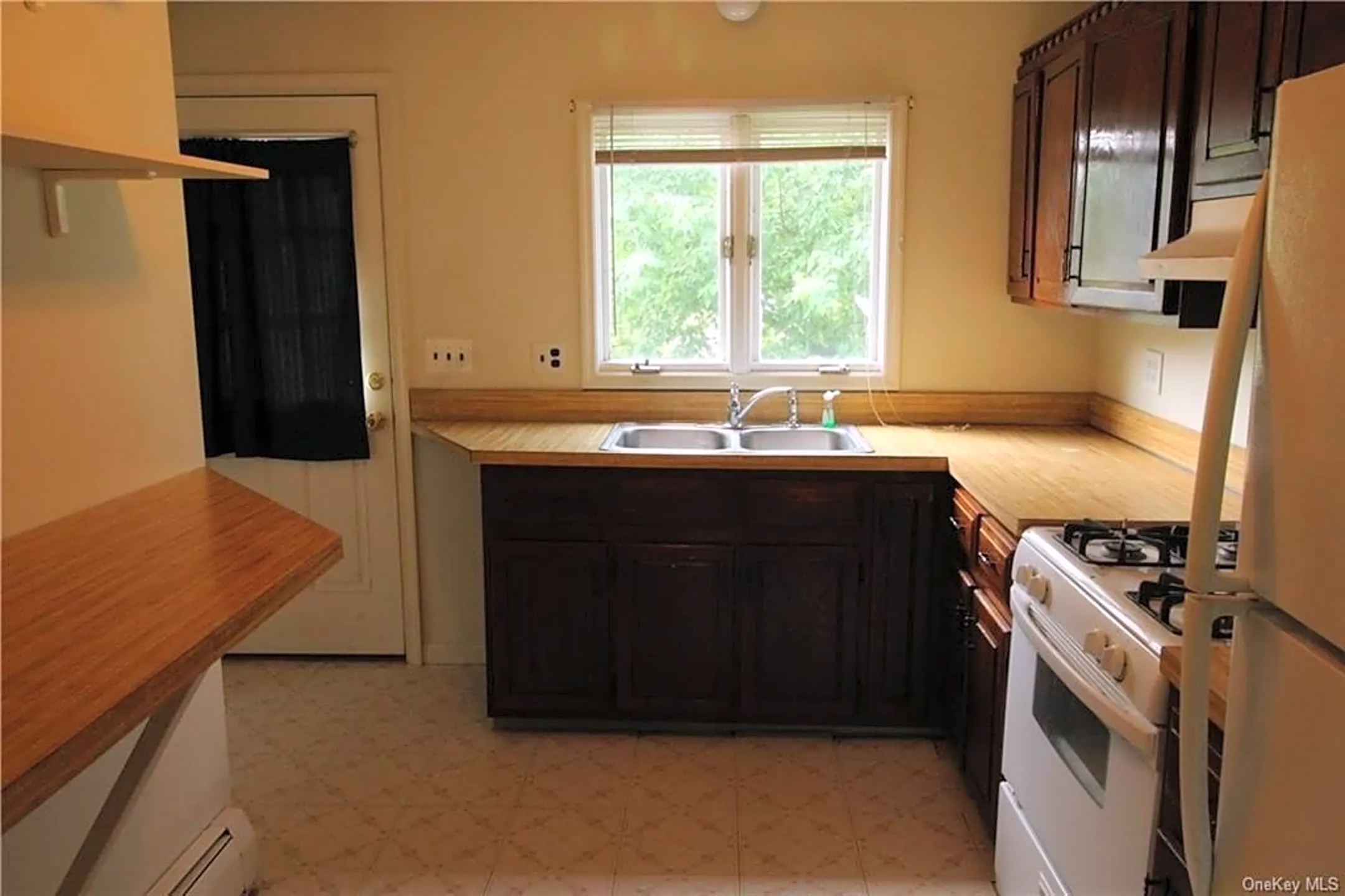 1915 Kings Hwy Houses Chester, NY 10918