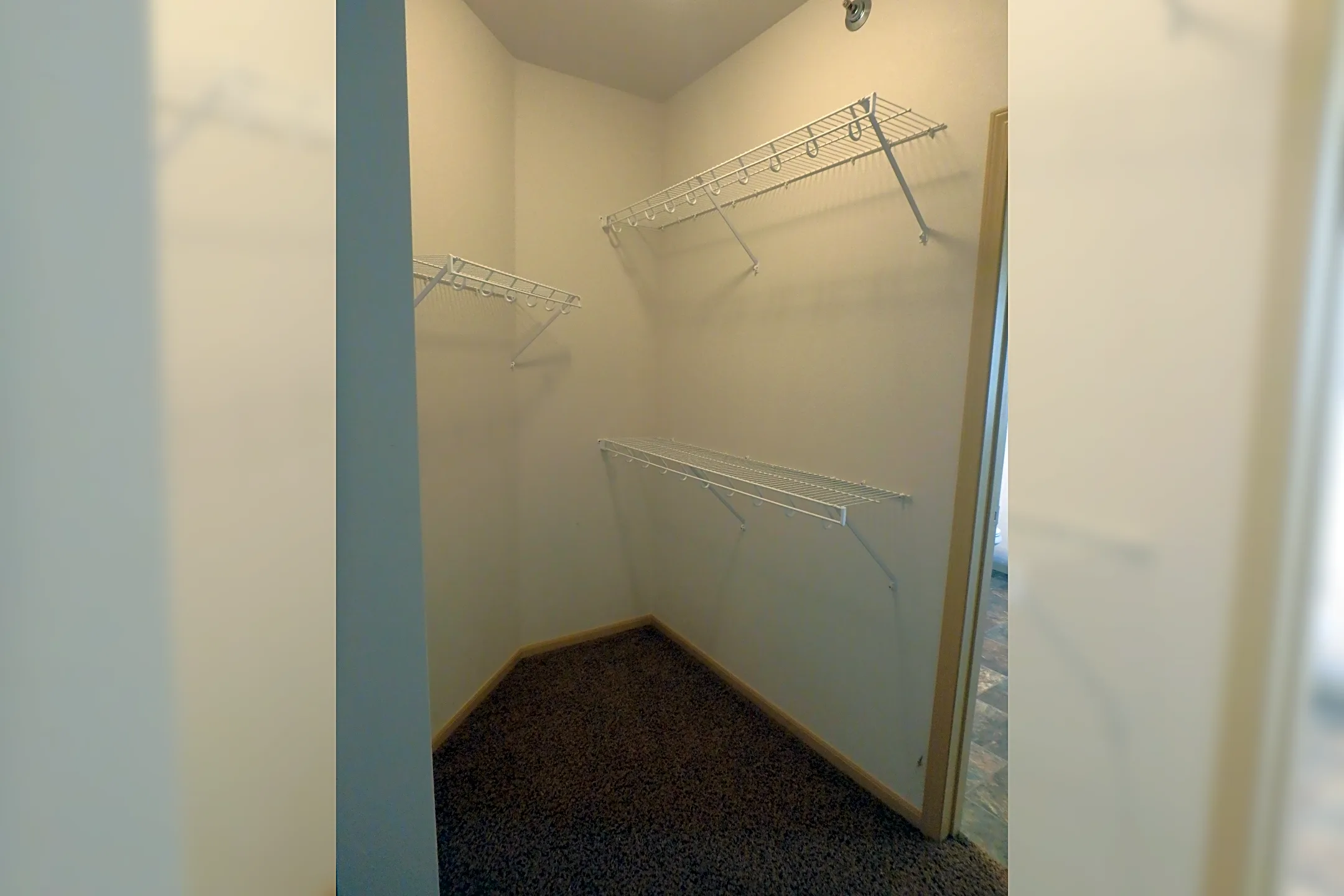 Bedroom - The Cascades Apartments - Fargo, ND