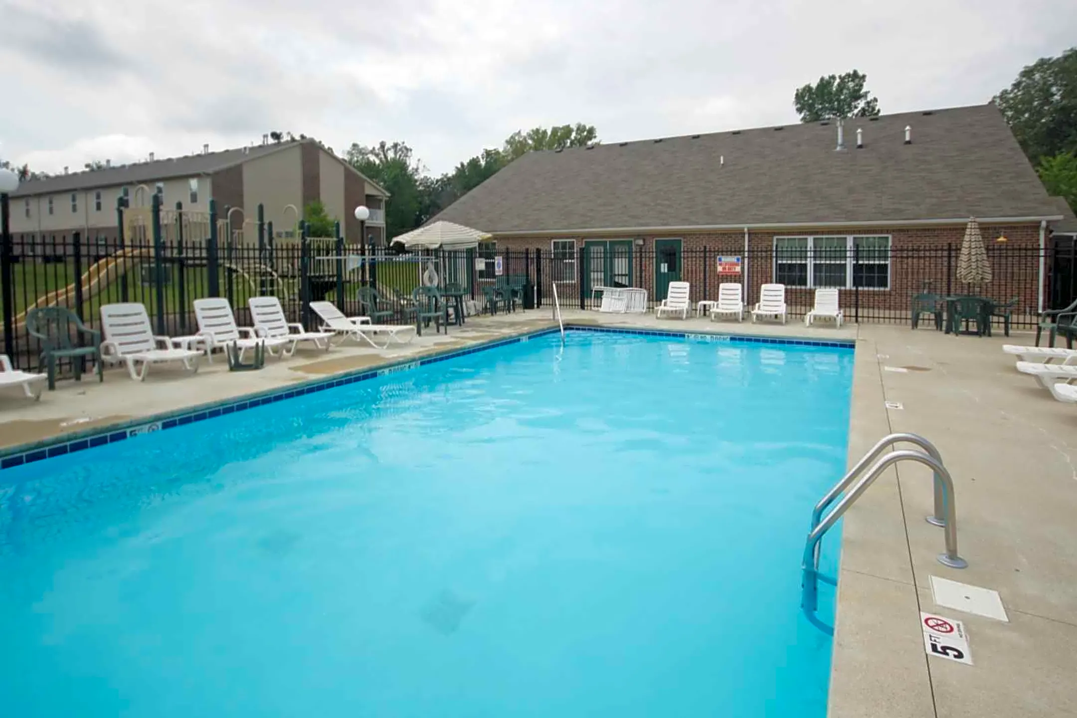 Canterbury House - Jackson - 241 Oak Grove Ave | Jackson, MI Apartments ...