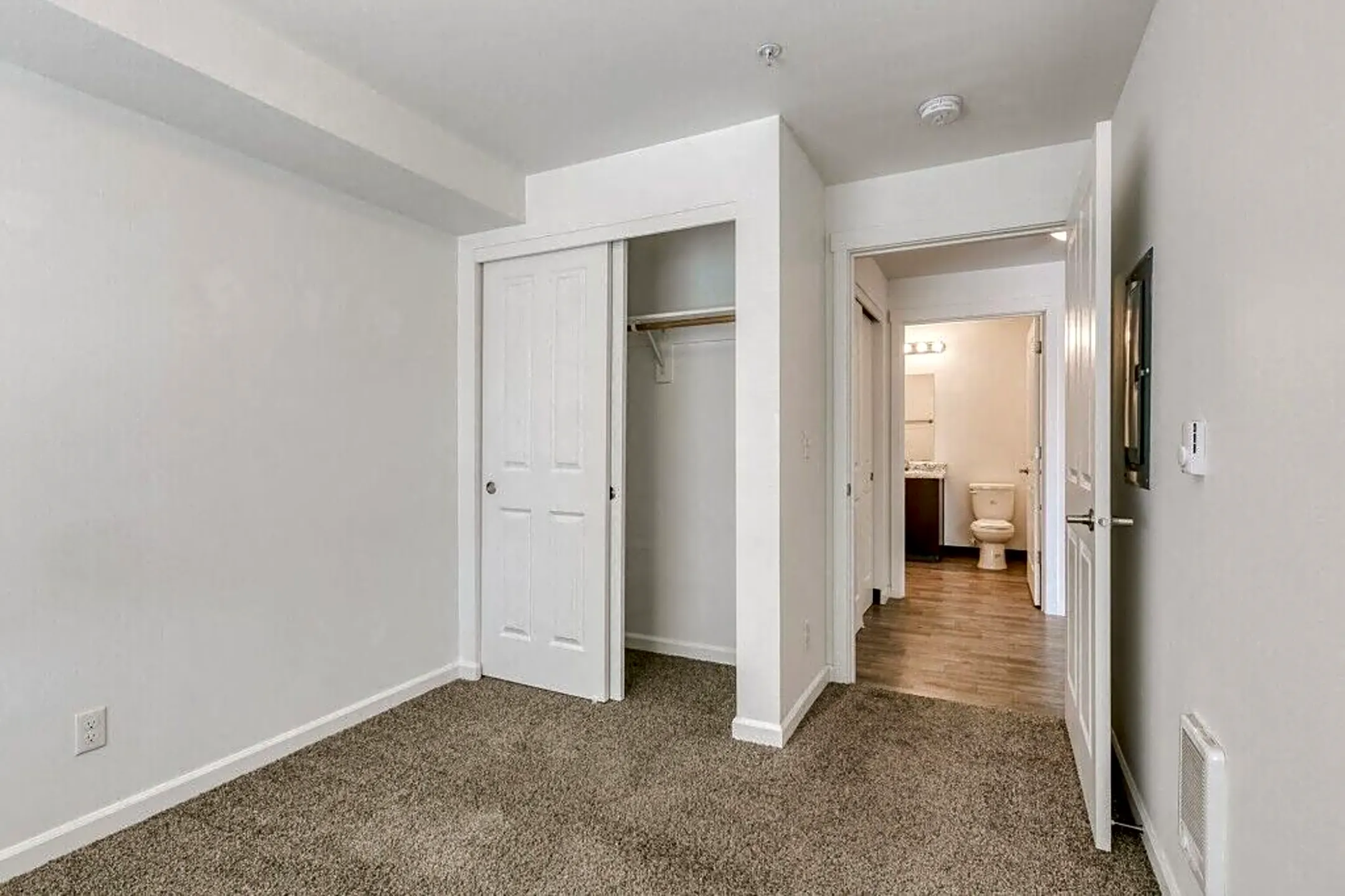 Roseland 5811 SE Boise St Portland, OR Apartments for Rent Rent.