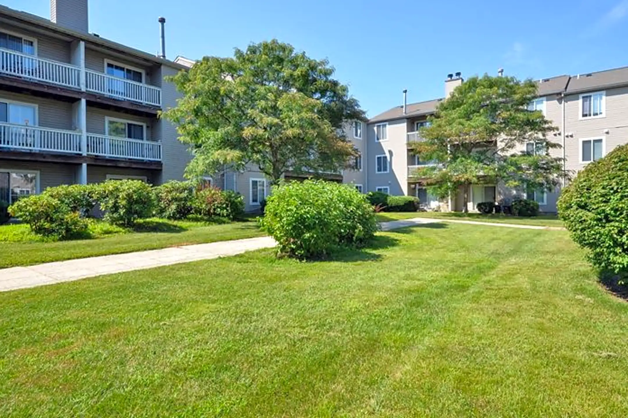 Fox Run Apartments & Townhomes Bear, DE 19701