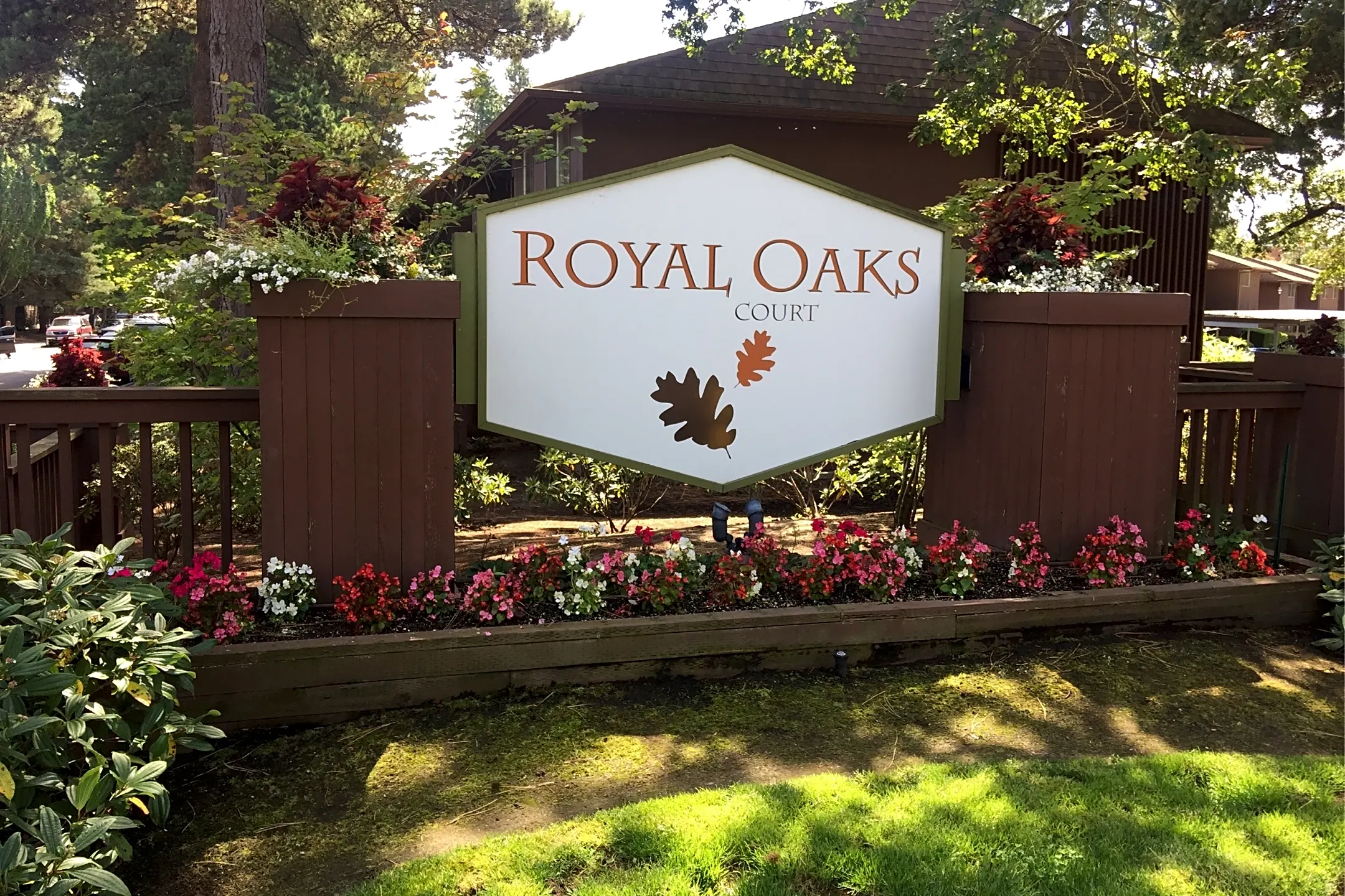 Royal Oaks Apartments Portland Oregon