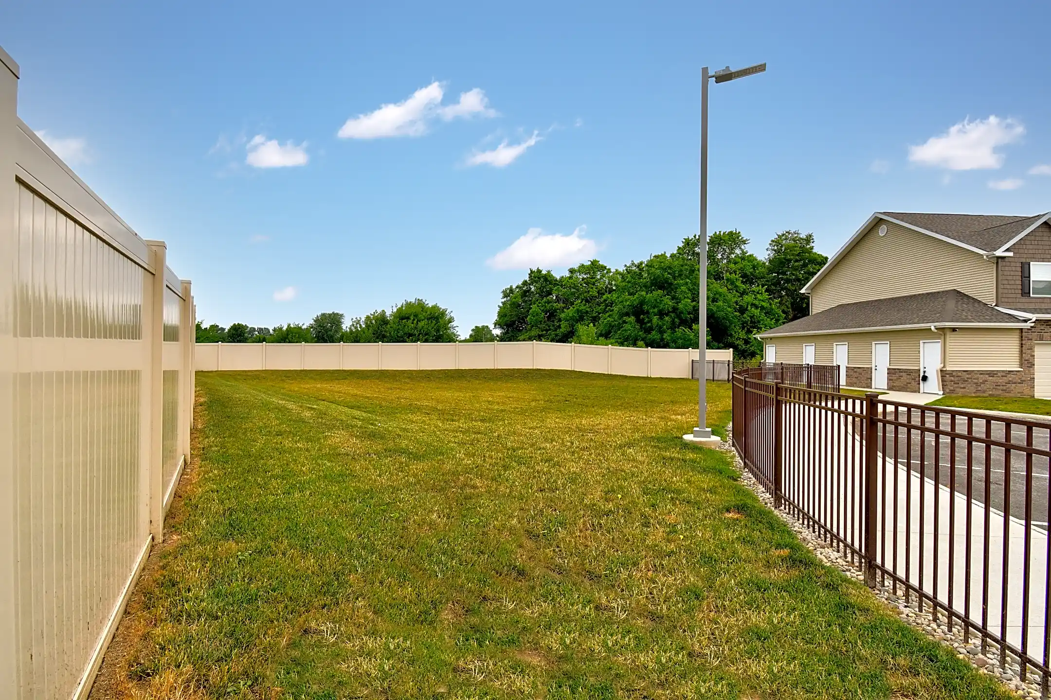 The Townhomes of Liberty Ridge 160 Colonial Drive, Findlay Findlay