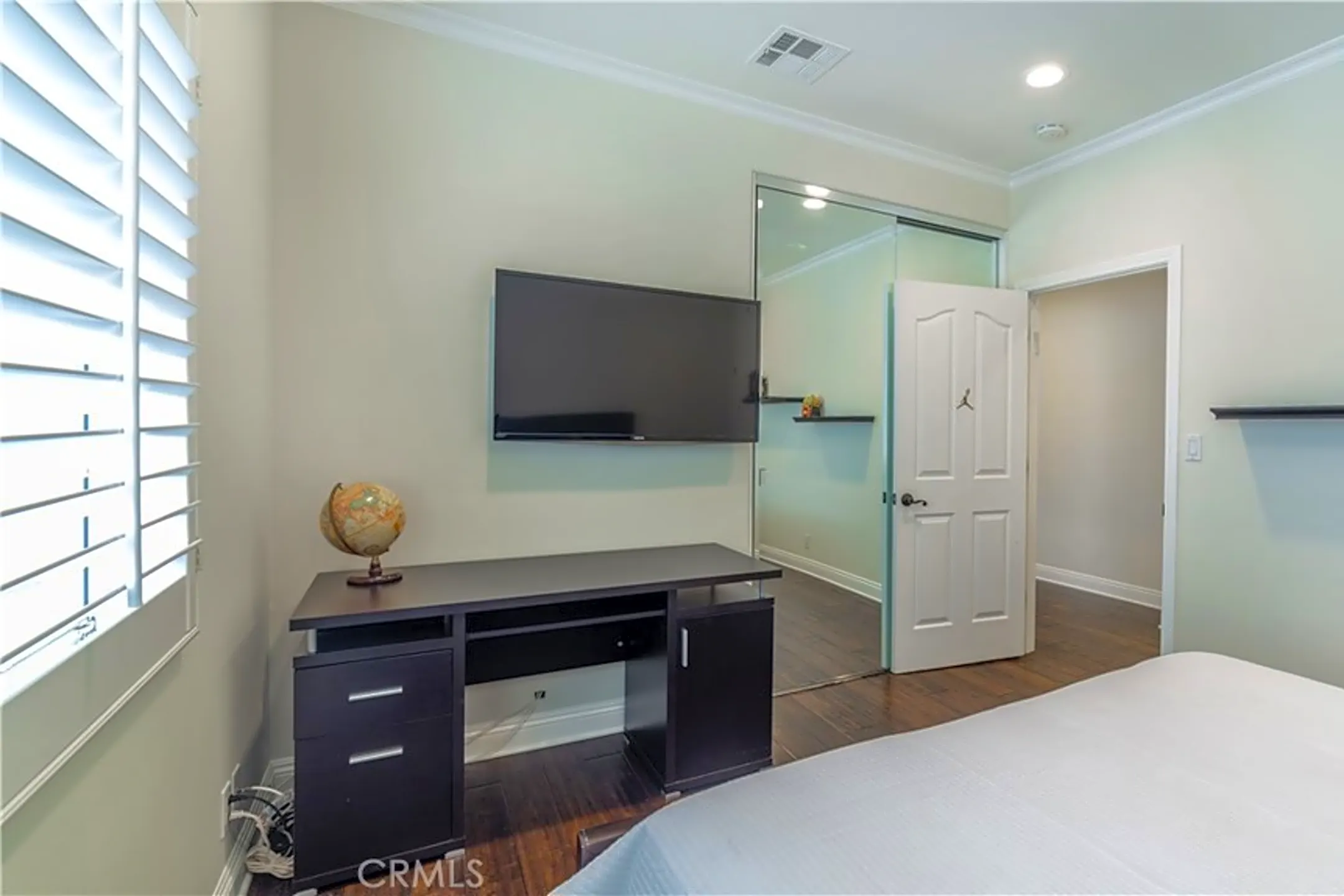 Living Room - 4461 Stern Ave - Los Angeles, CA