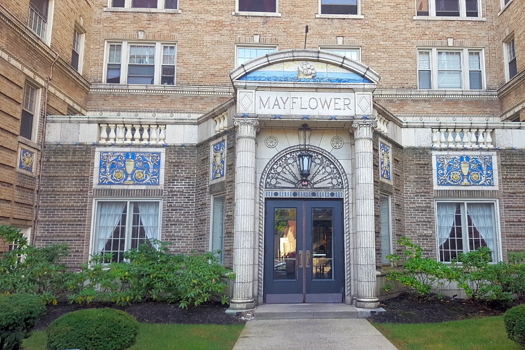 Mayflower Apartments - 66 Summer St | Buffalo, NY For Rent | Rent.