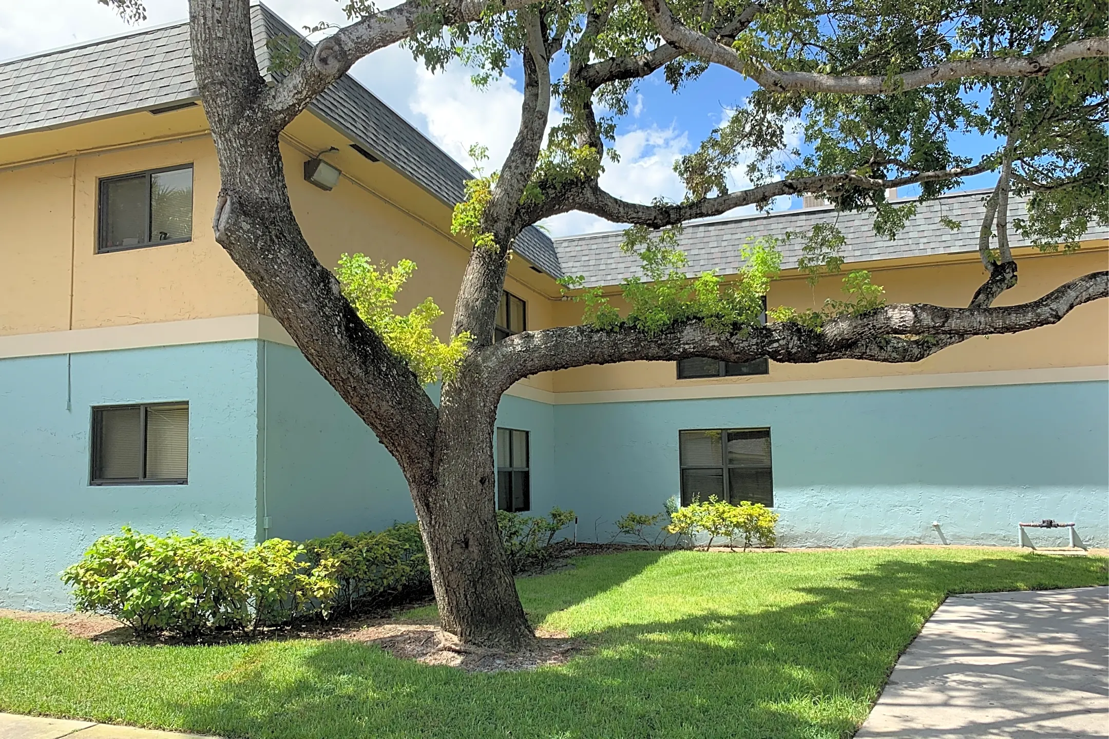 Stanley Terrace Apartments