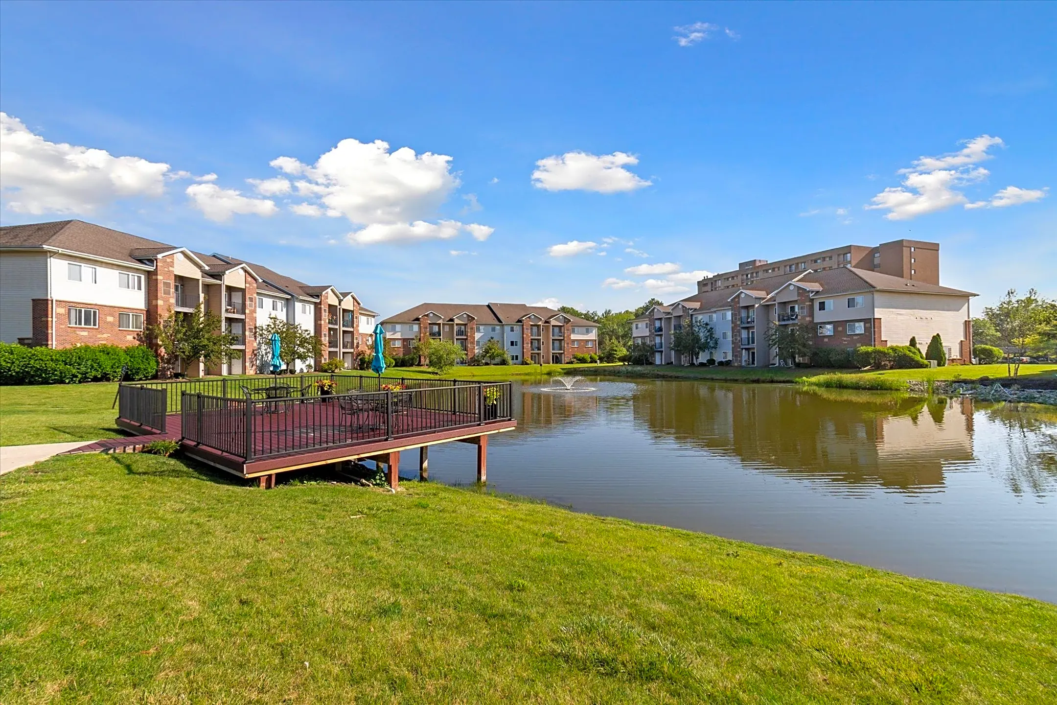 South Pointe Apartments Southgate, MI 48195