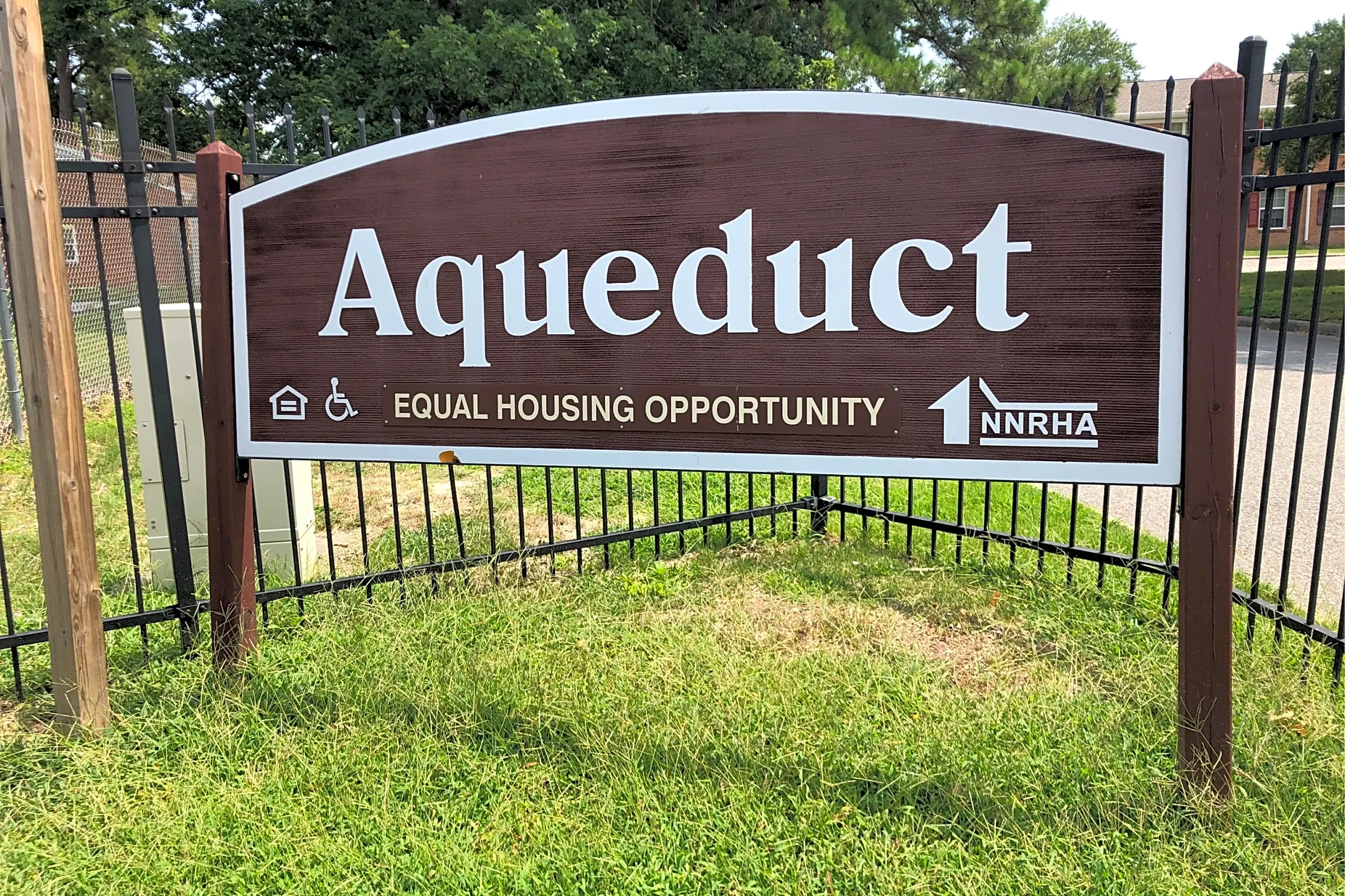 Pool - Aqueduct Apartments - Newport News, VA