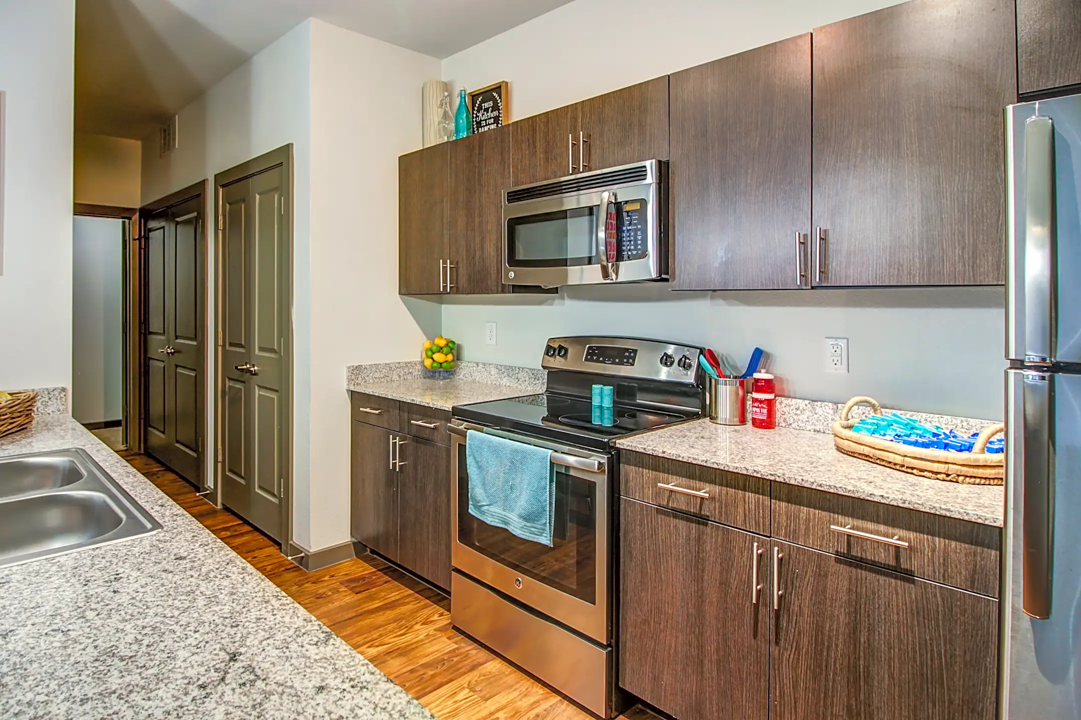 Campus Vue Student Apartments 4459 N Macgregor Way Houston, TX