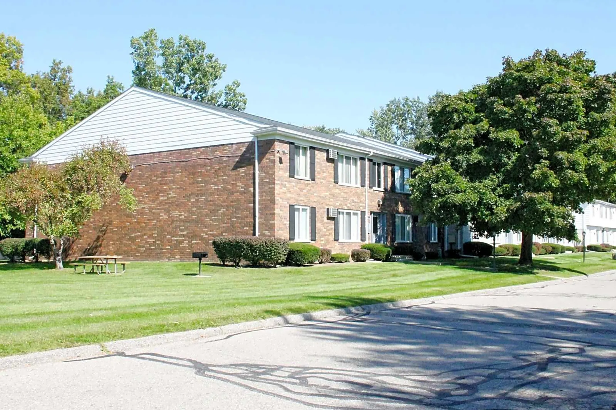 Wellington Place - Southfield, MI 48033