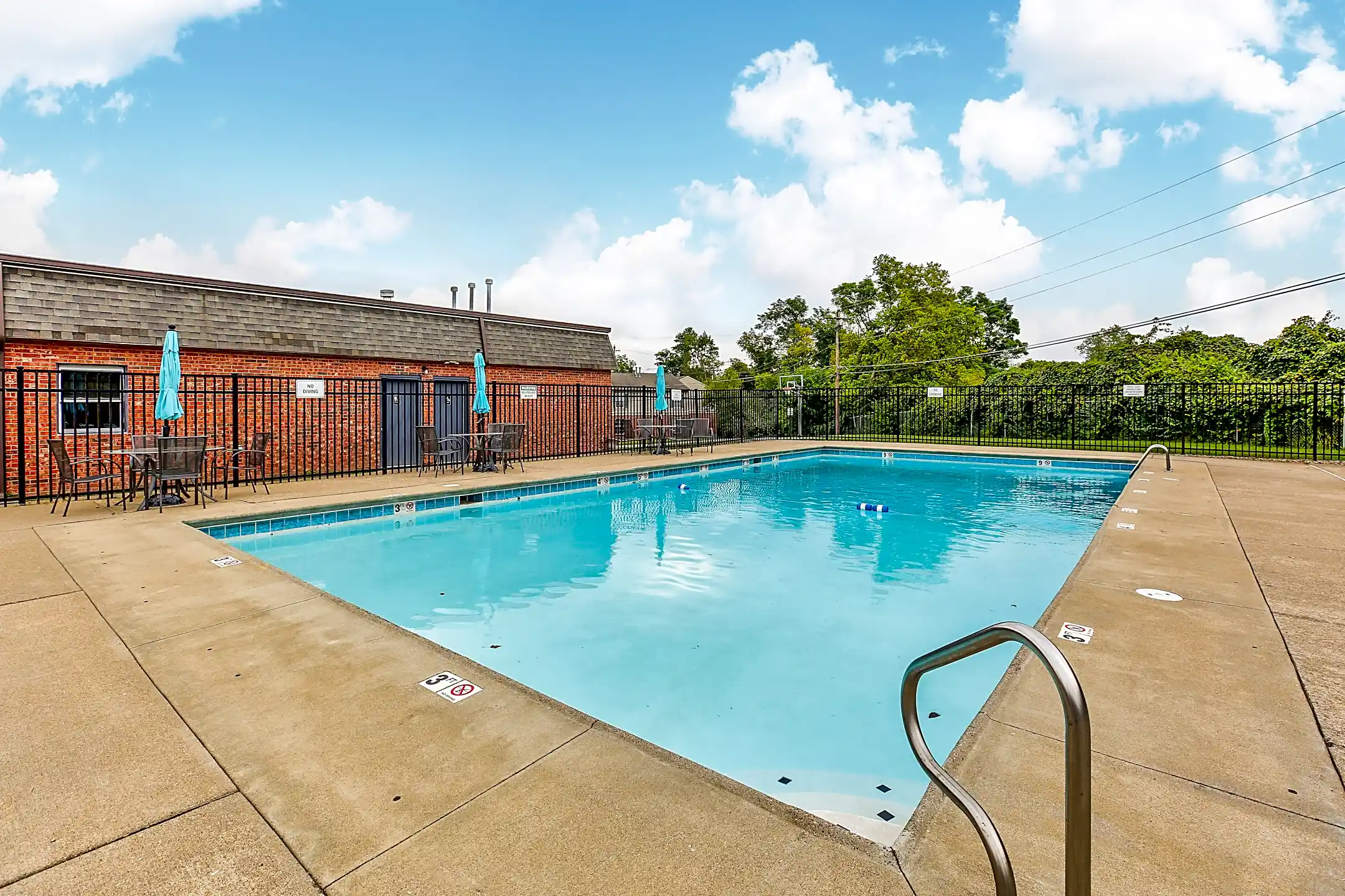 Normandy Green Apartments & Townhouses 6805 Sebree Dr Florence, KY