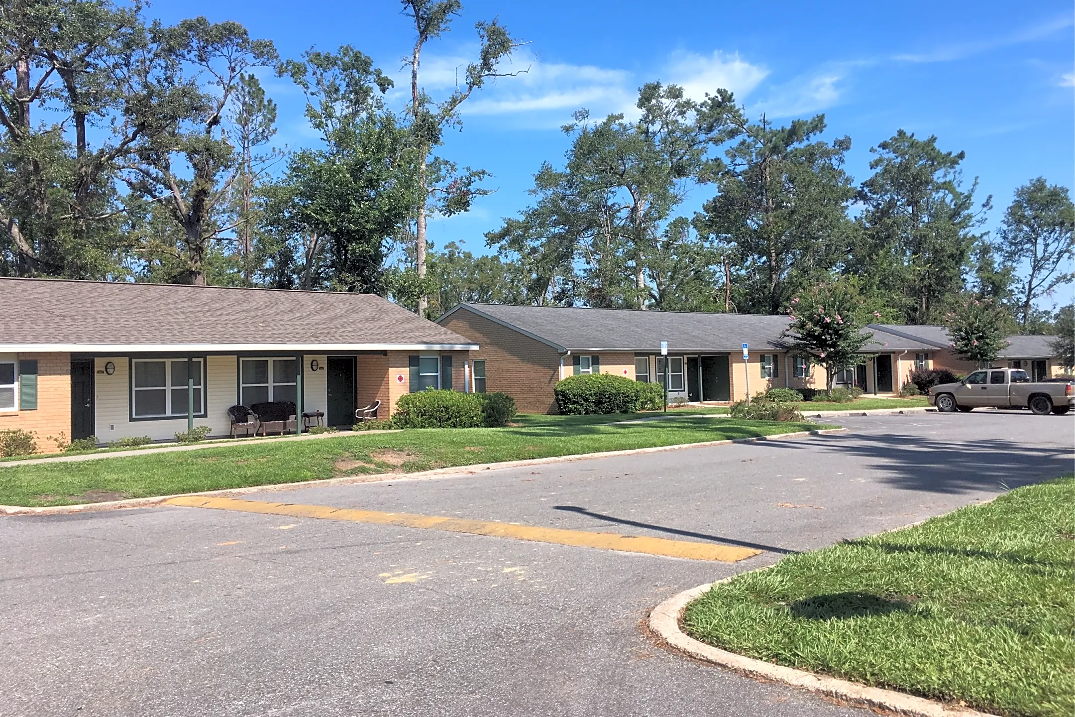 Cottondale Village - 4052 OLD COTTONDALE RD | Marianna, FL Apartments ...