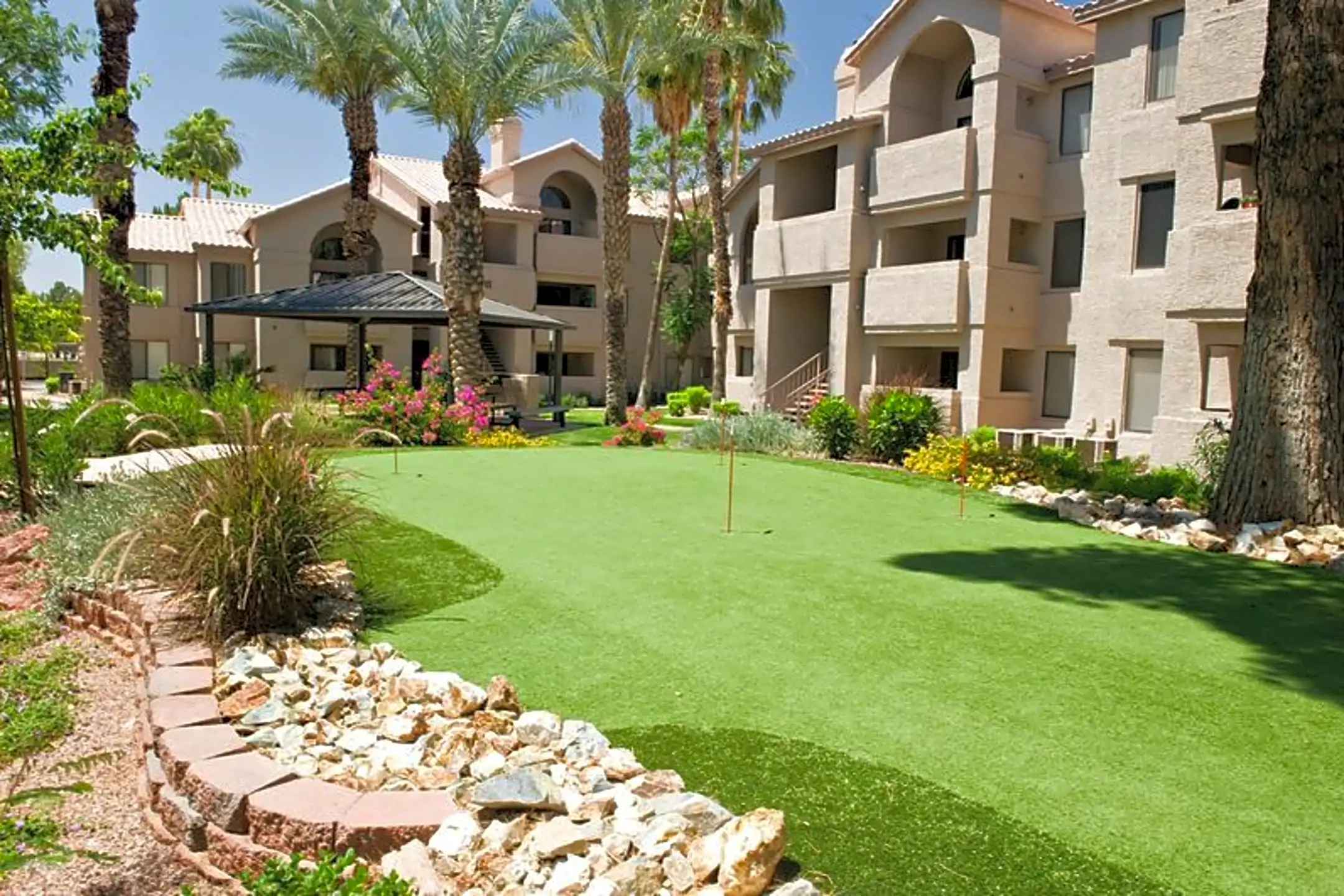 Palisades At Paradise Valley Apartments