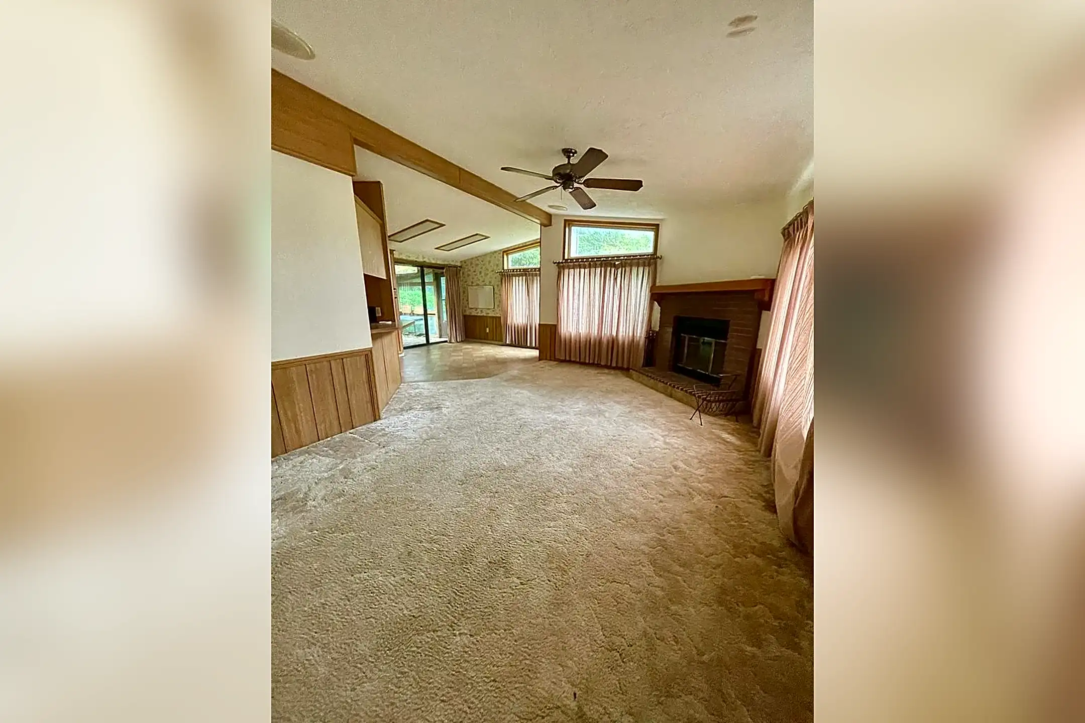Living Room - 13930 NW Kona St - Seal Rock, OR