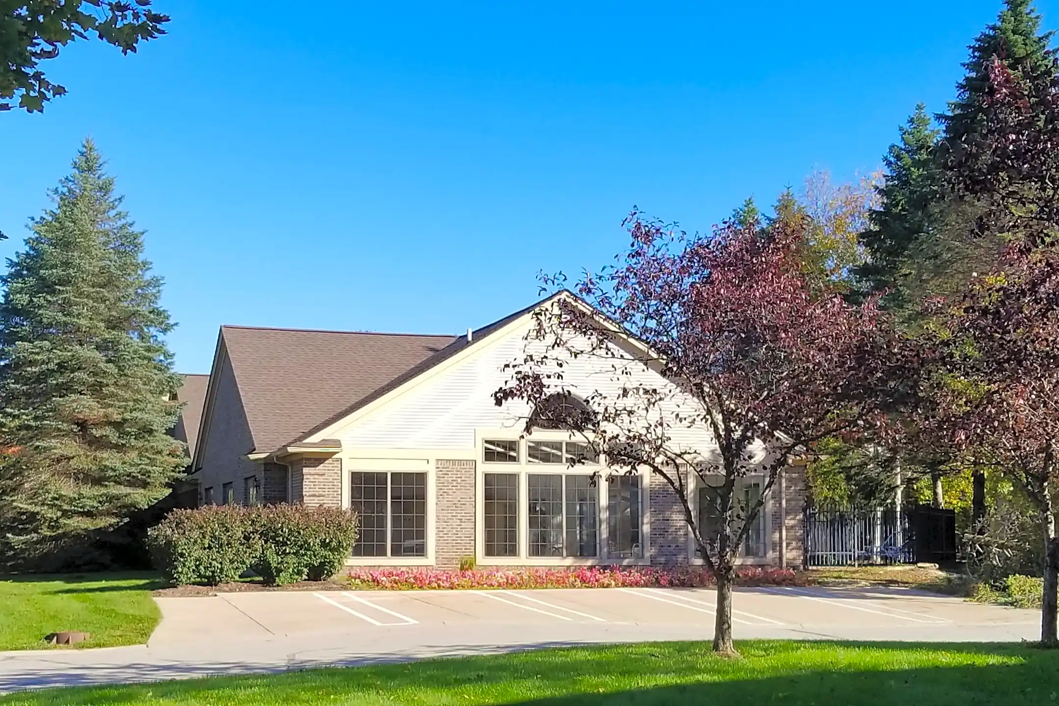 Birchwood Pointe Apartments Midland, MI 48642