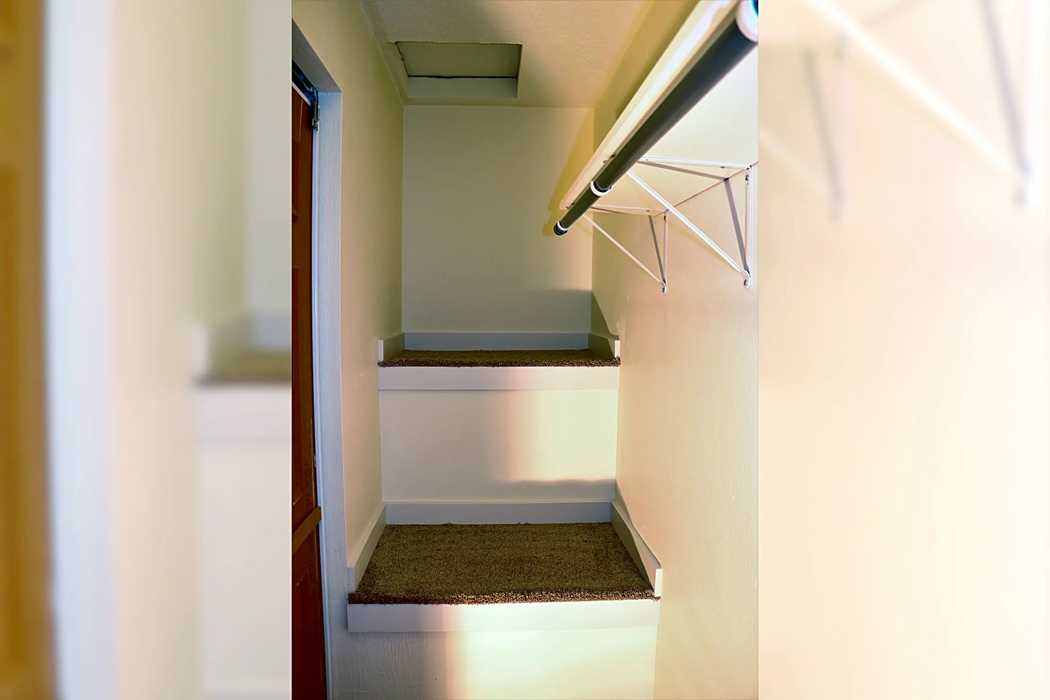 Hunter's Pointe Townhomes 900 Sturbridge Drive Medina, OH