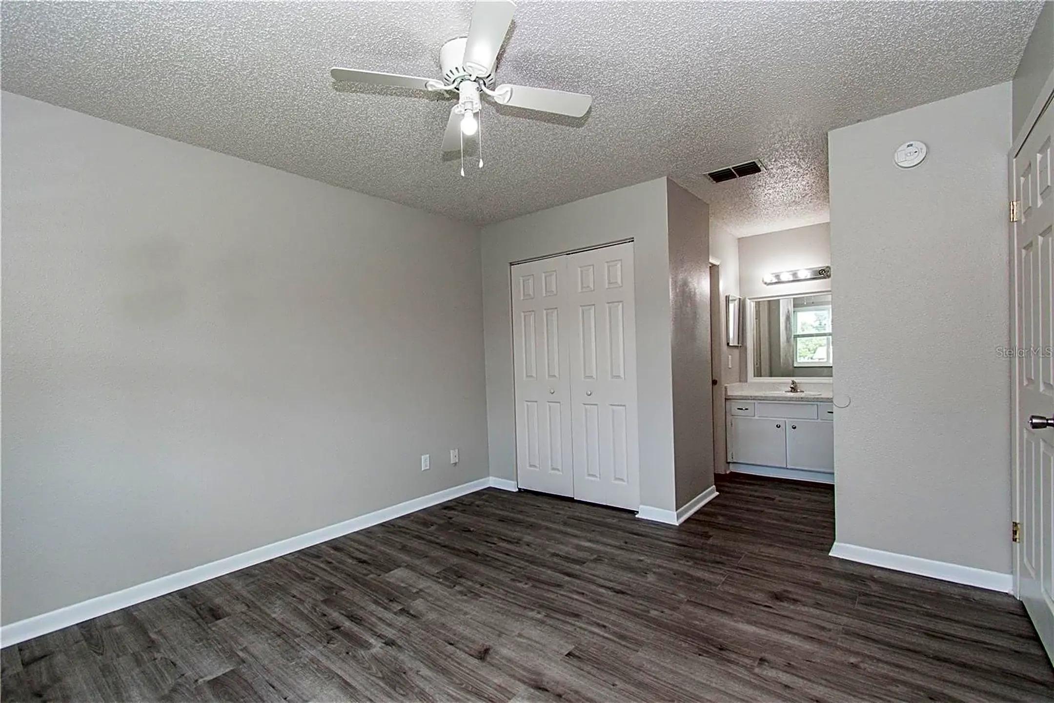 39132 County Rd 2258 Condos Zephyrhills, FL 33542
