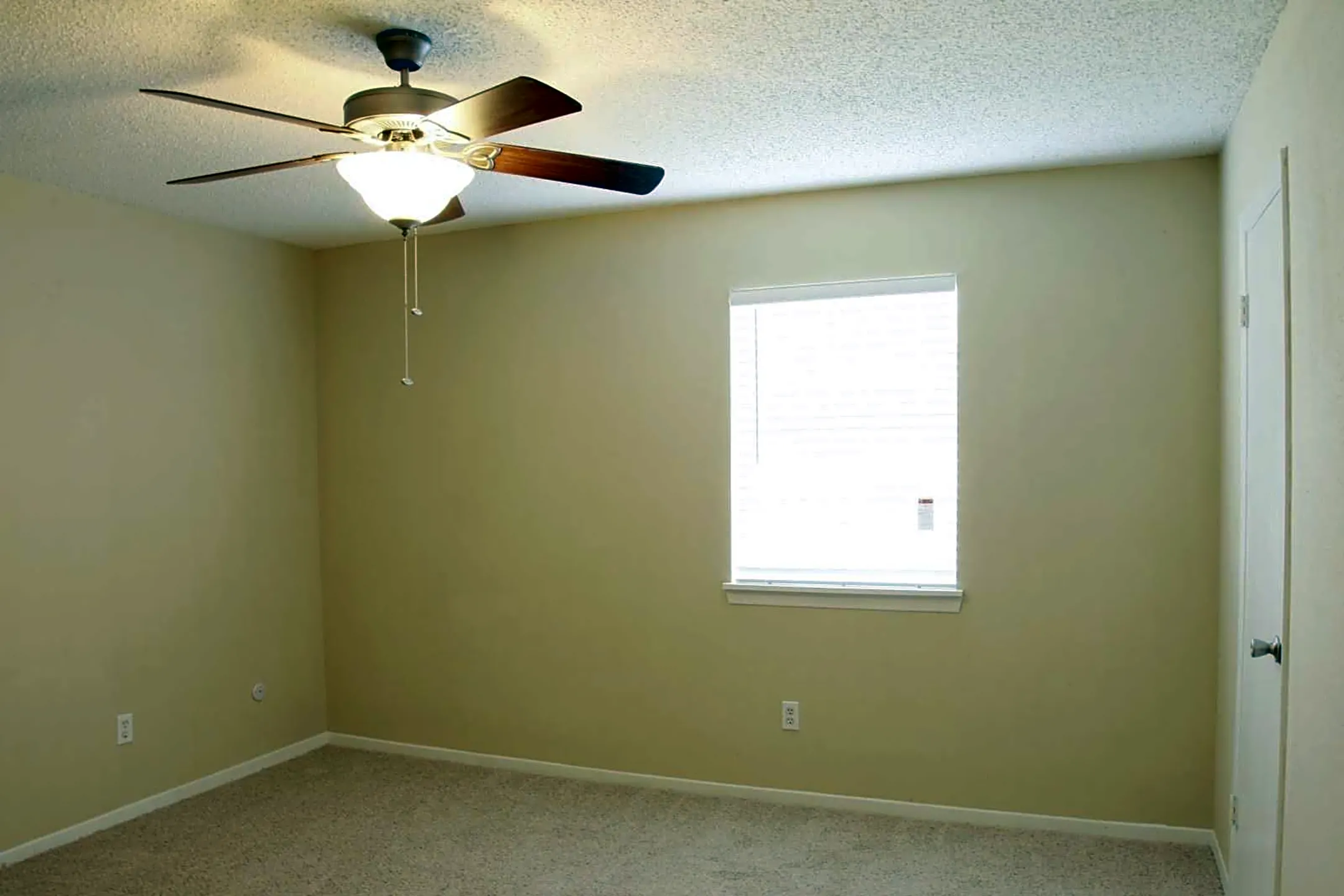 Pindo Pointe Apartments - Beaumont, TX 77708