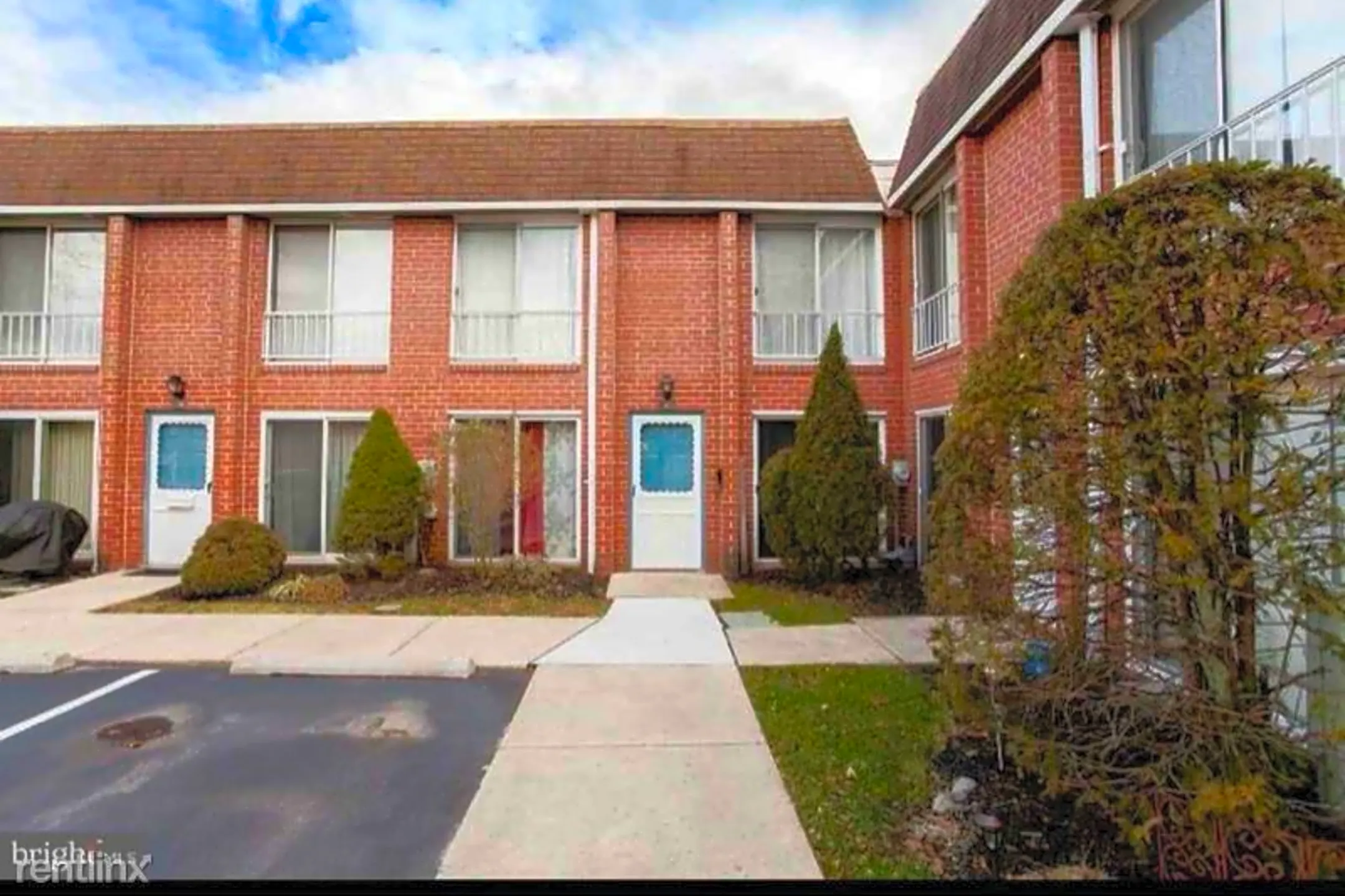 208 Saratoga Ct Condos Warminster, PA 18974