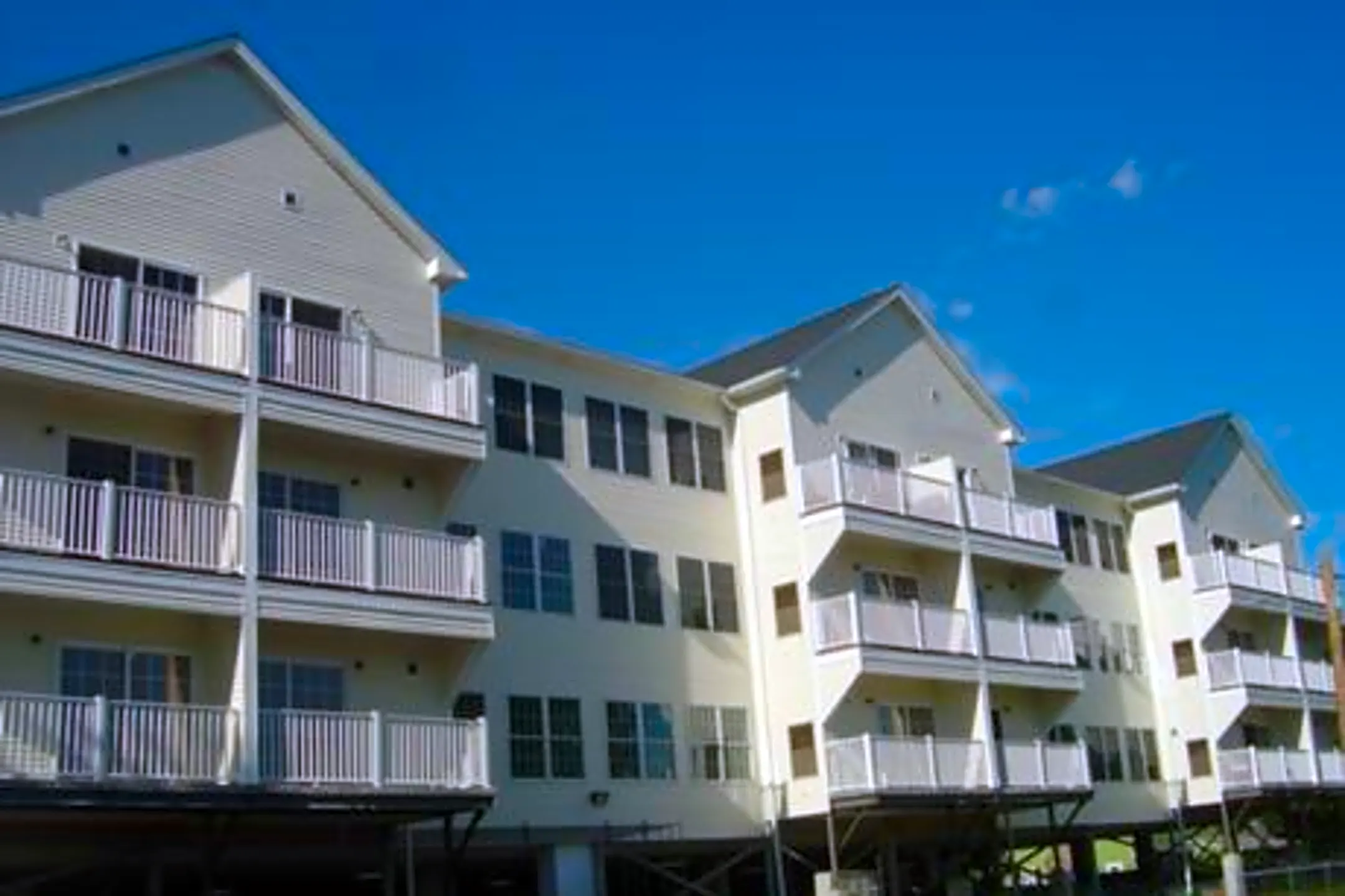 Adams Hillside Condominiums 50 Adams Street Worcester, MA Condos