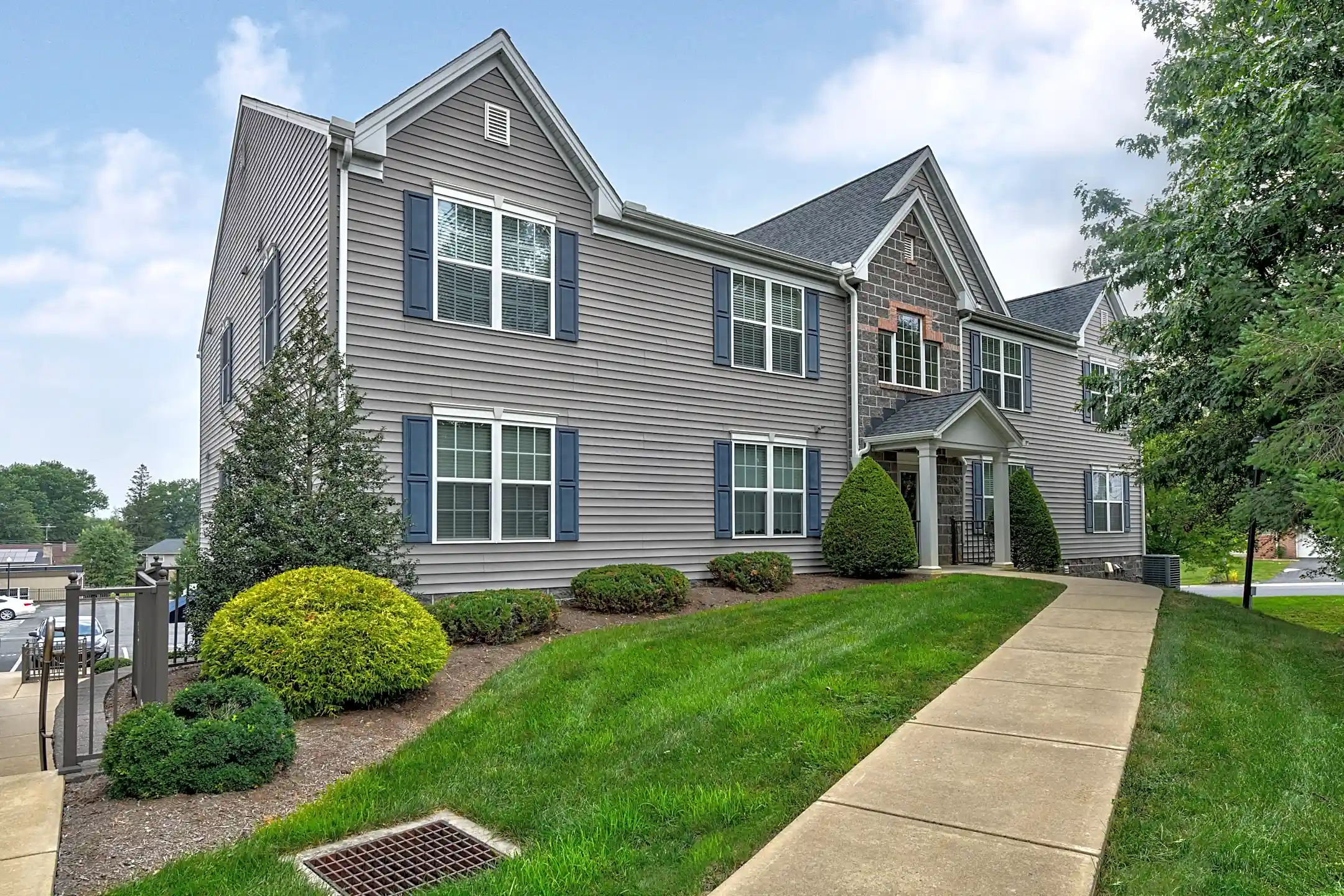 Hempfield Commons 3115 Nolt Rd Lancaster, PA Apartments for Rent