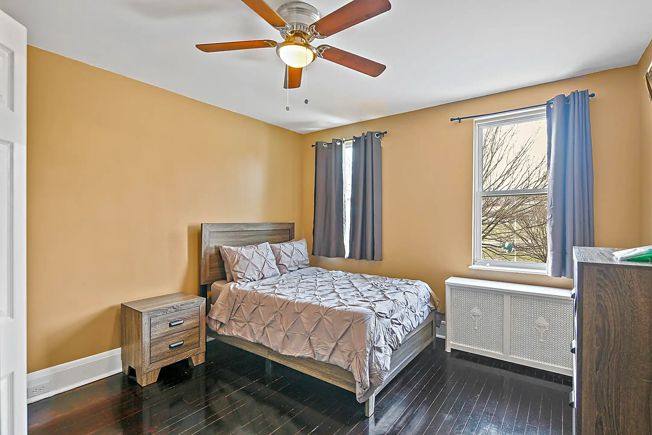 Room For Rent Houses Baltimore, MD 21217