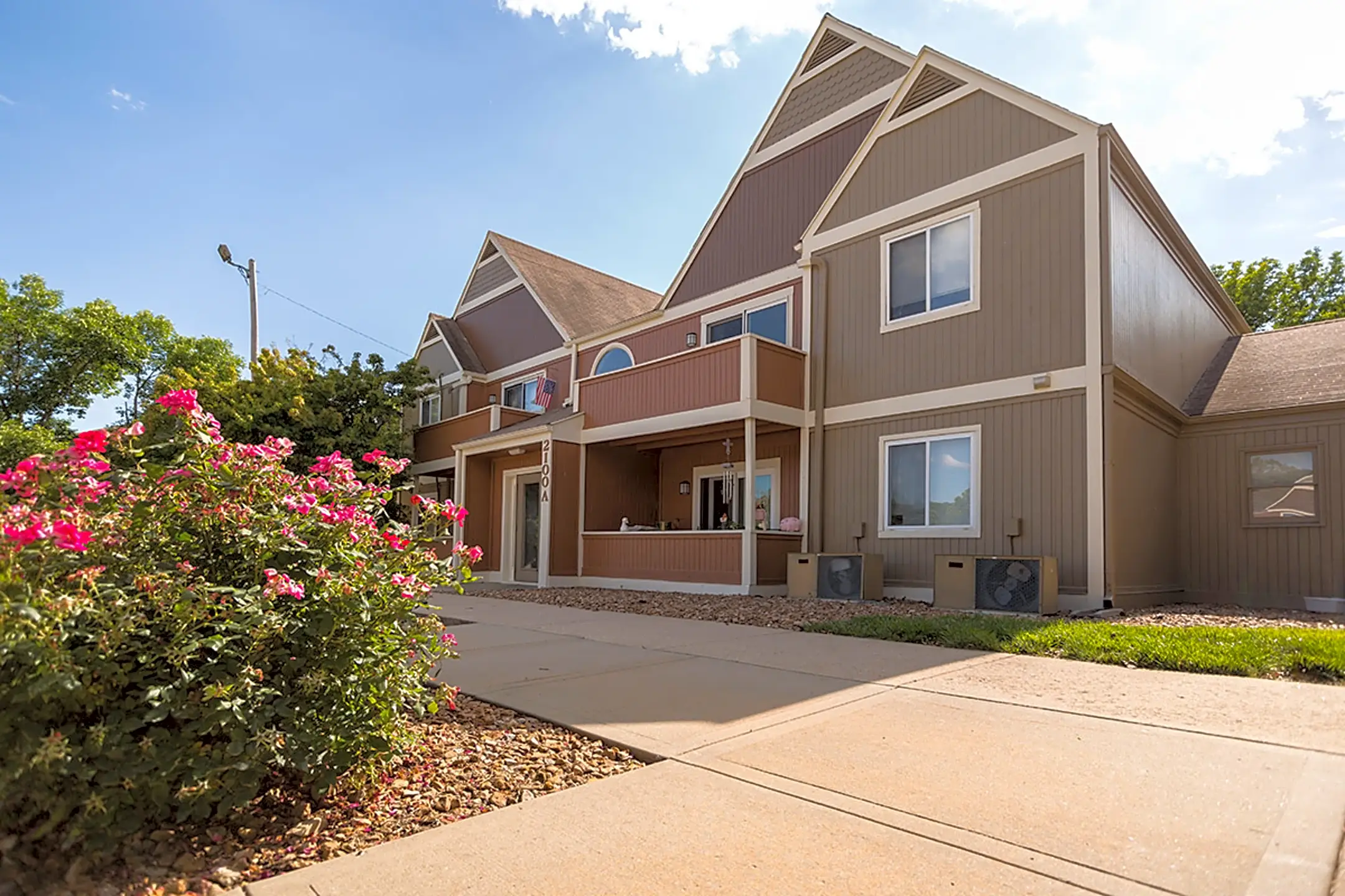 Pepper Tree Apartments Lawrence, KS 66047