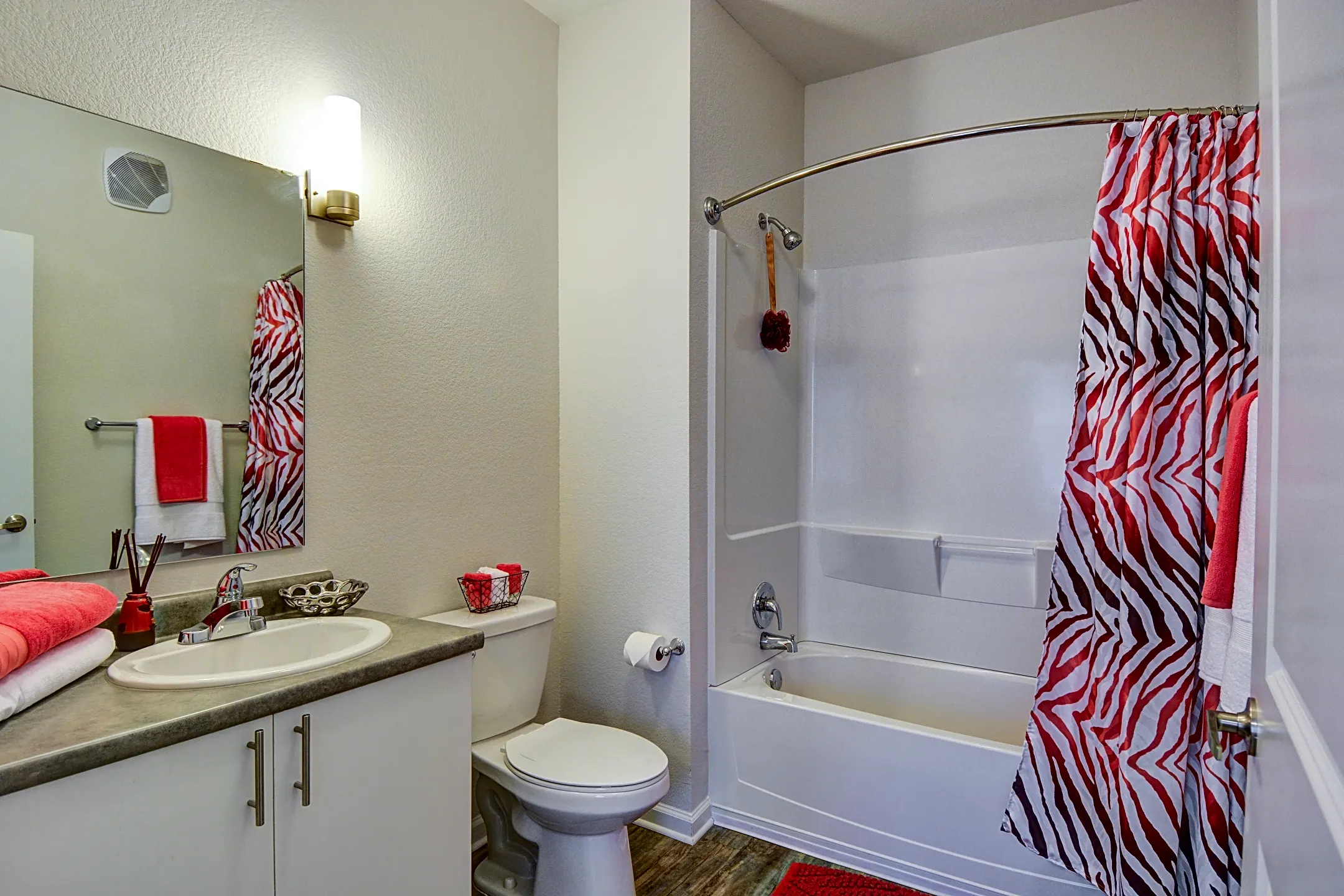 Bathroom - Park East Student Living - Lubbock, TX