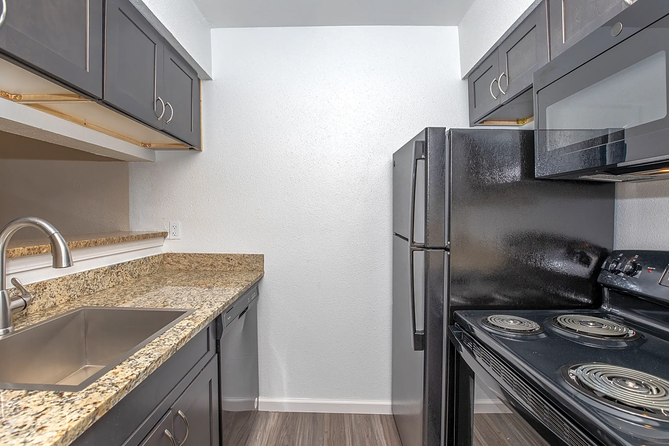 Fallbrook Apartments - Houston, TX 77038