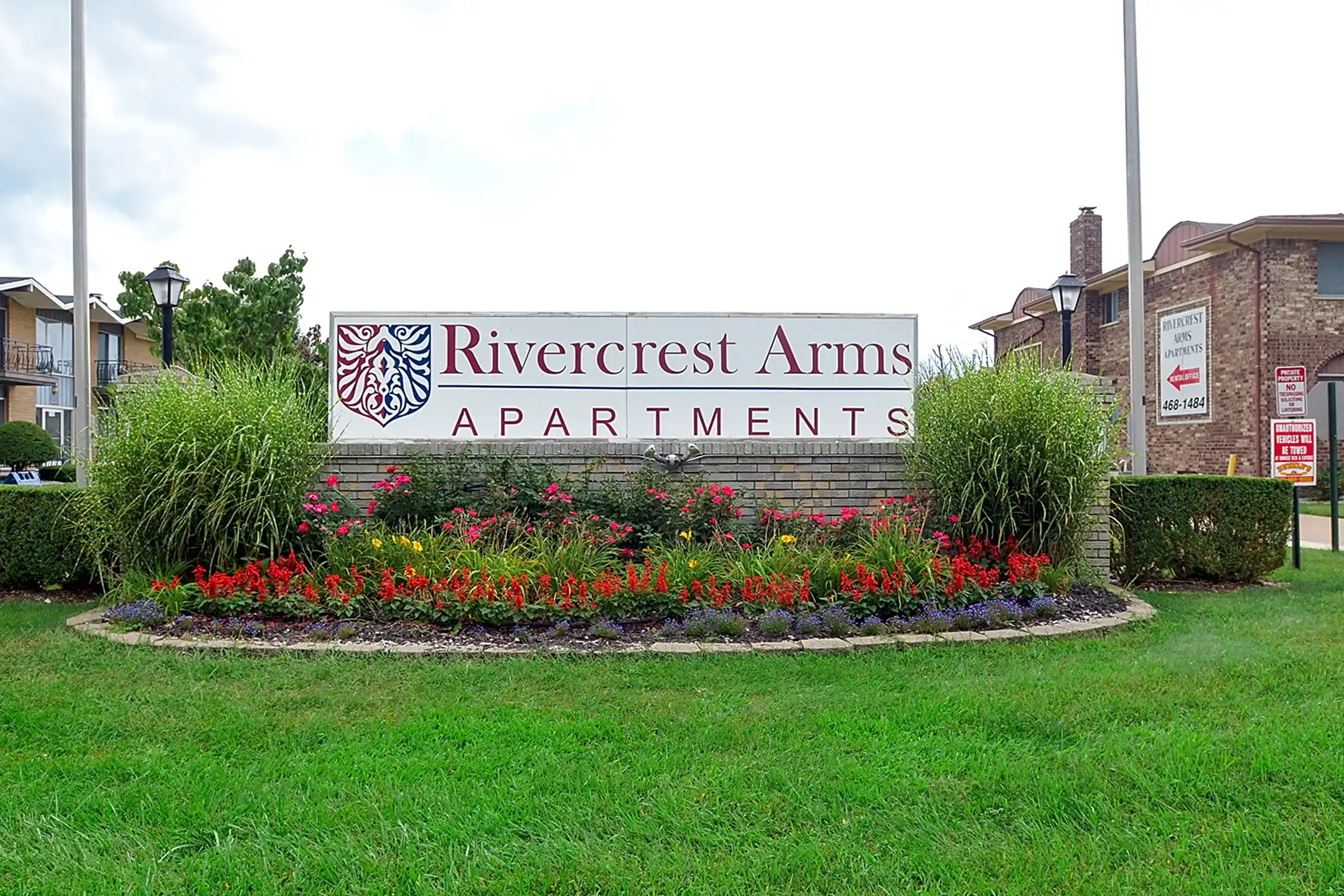 Rivercrest Arms Apartments Clinton Township, MI 48036