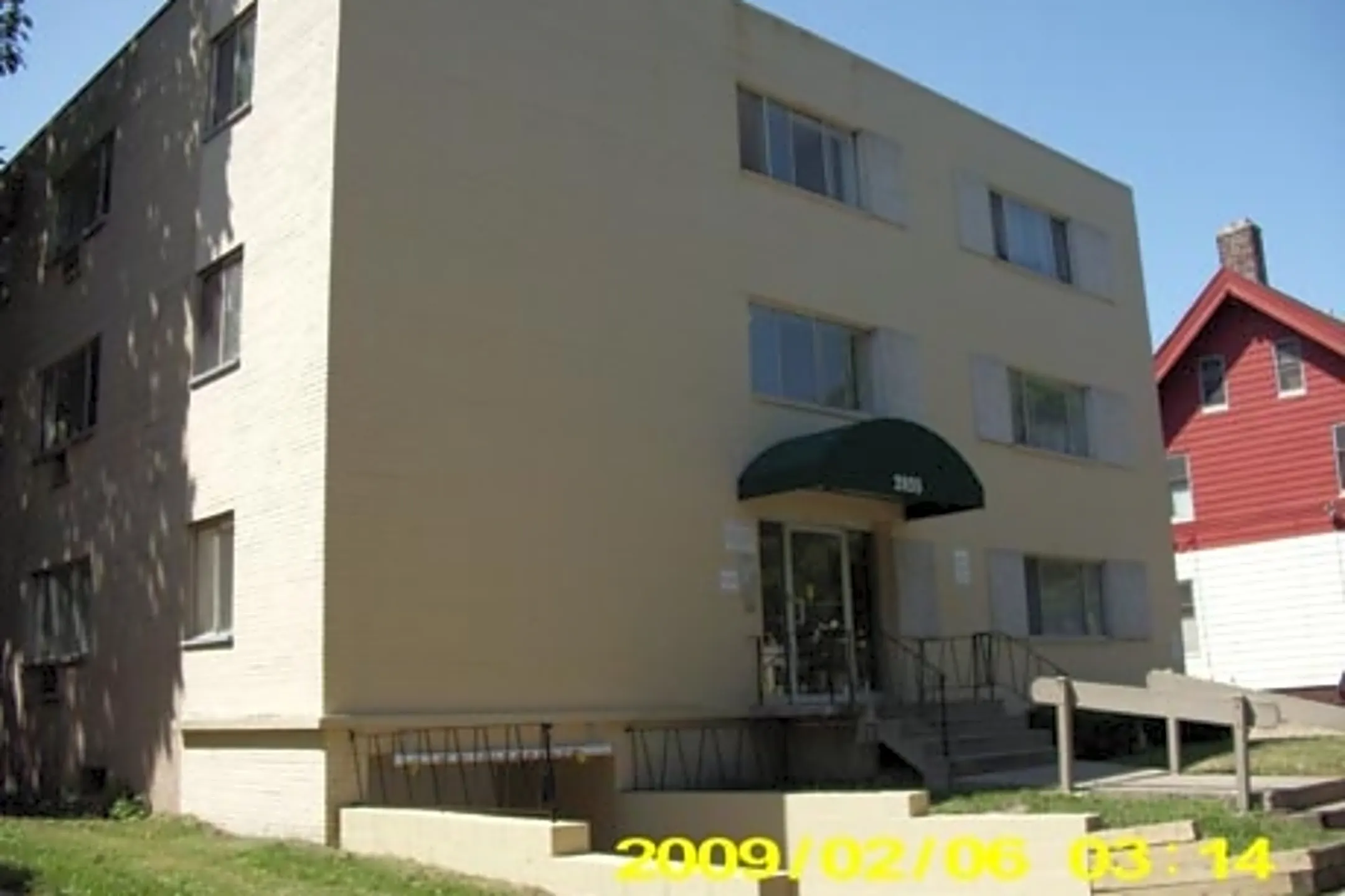 Kilbourn Apartments 2835 W Kilbourn Ave Milwaukee, WI Apartments