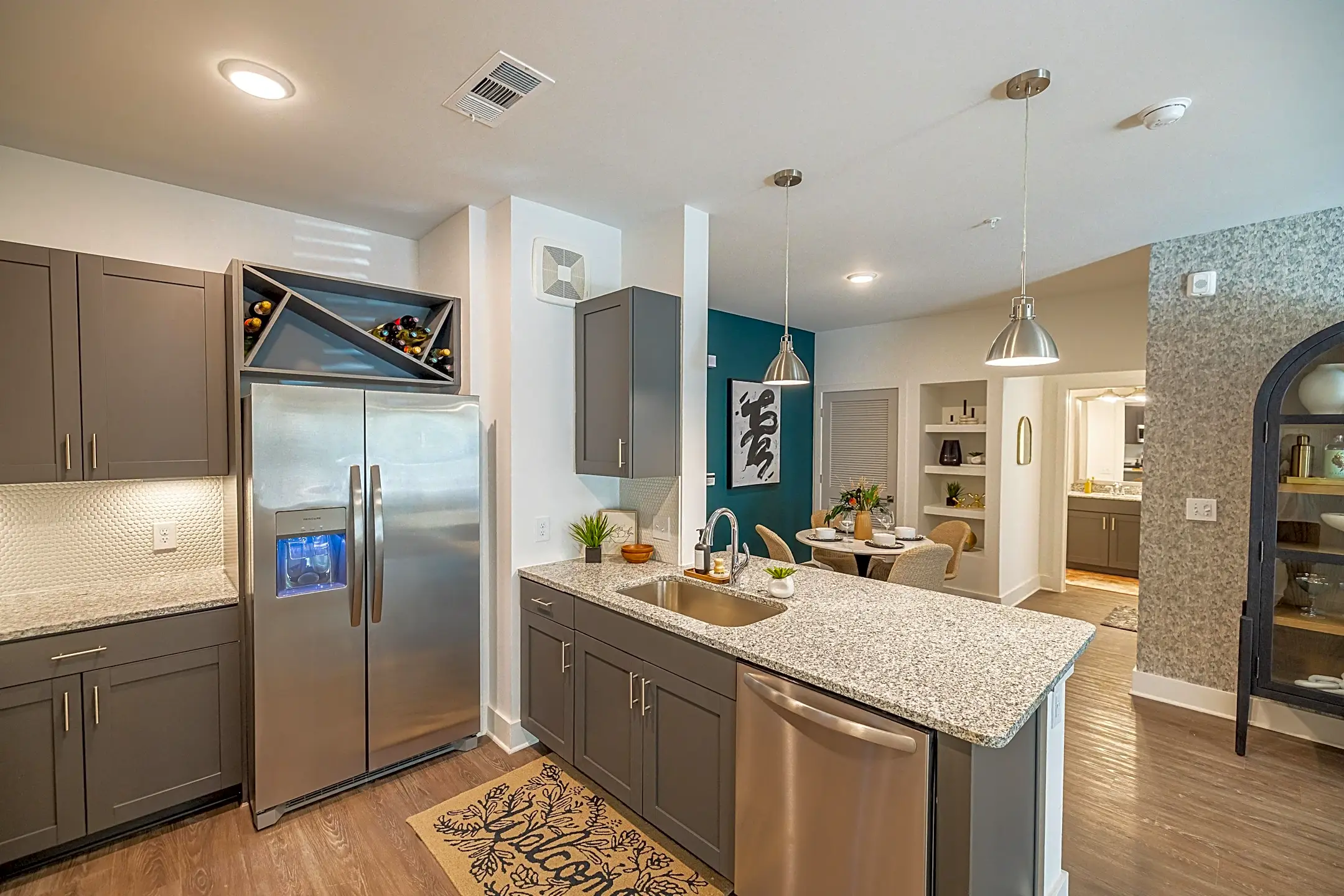 Linz Holly Springs 4501 Holly Springs Pkwy Holly Springs, GA