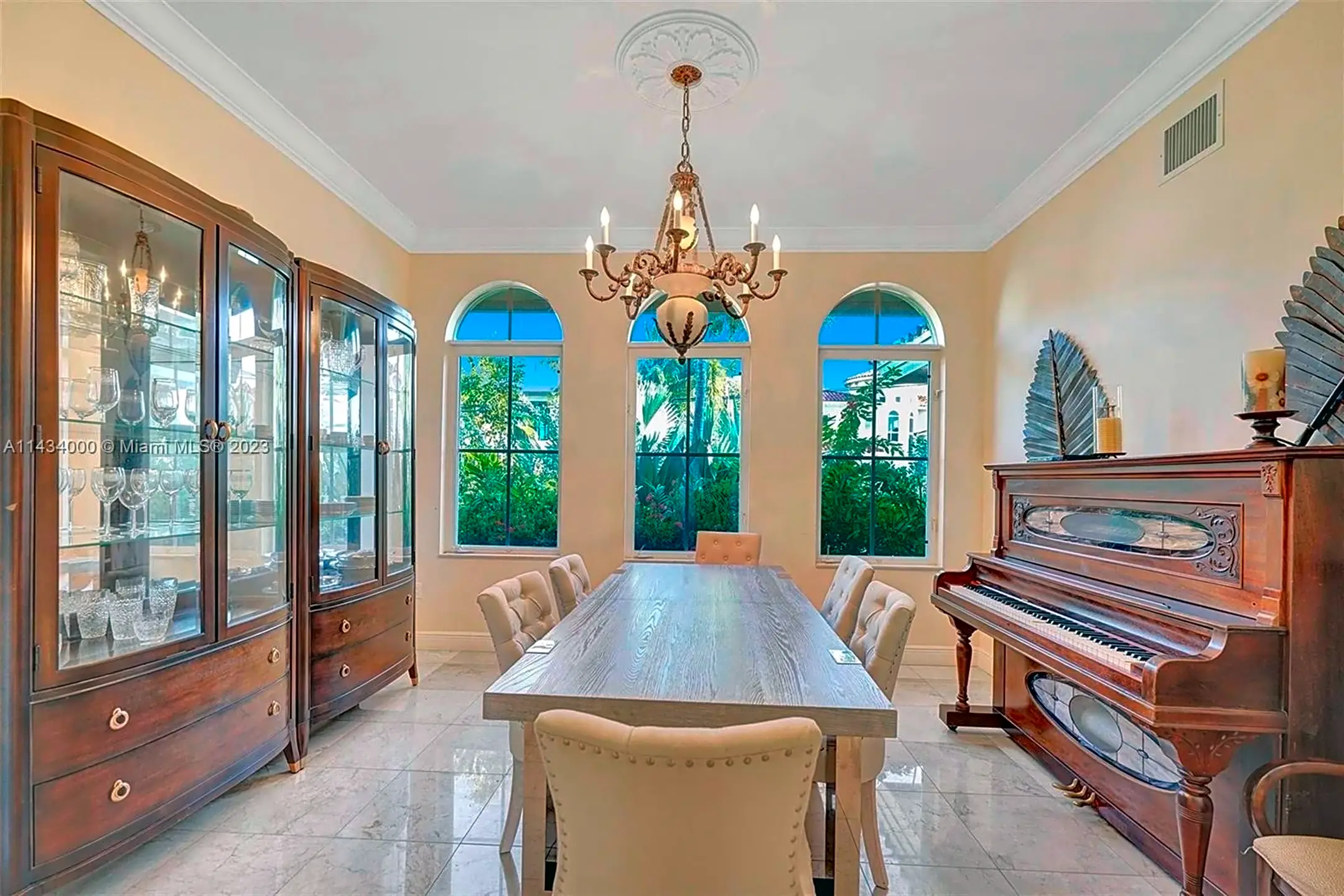 Dining Room - 3443 NE 171 St - Miami, FL