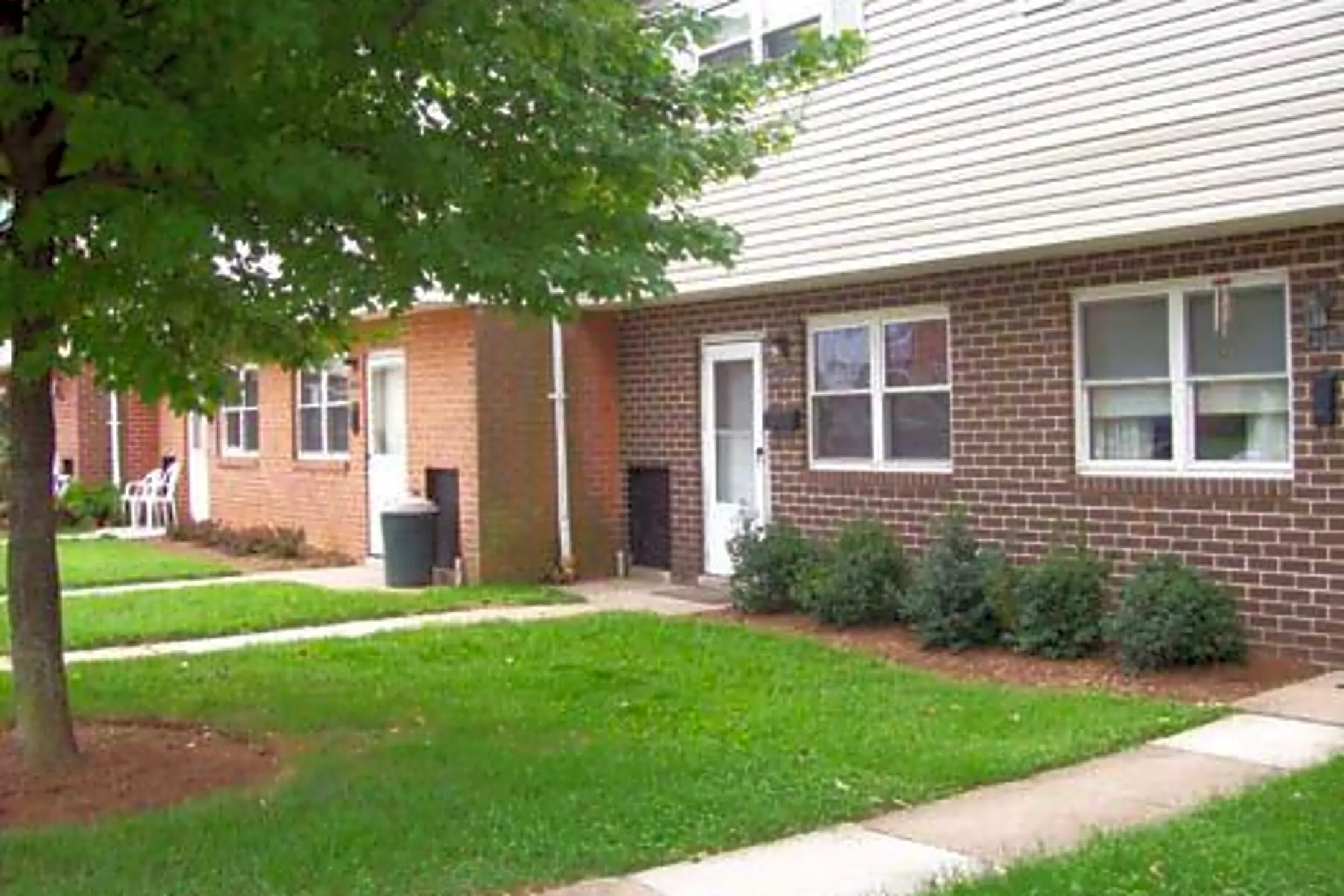 Weldon Townhomes 1402 Weldon Pl N Baltimore, MD Townhomes for Rent