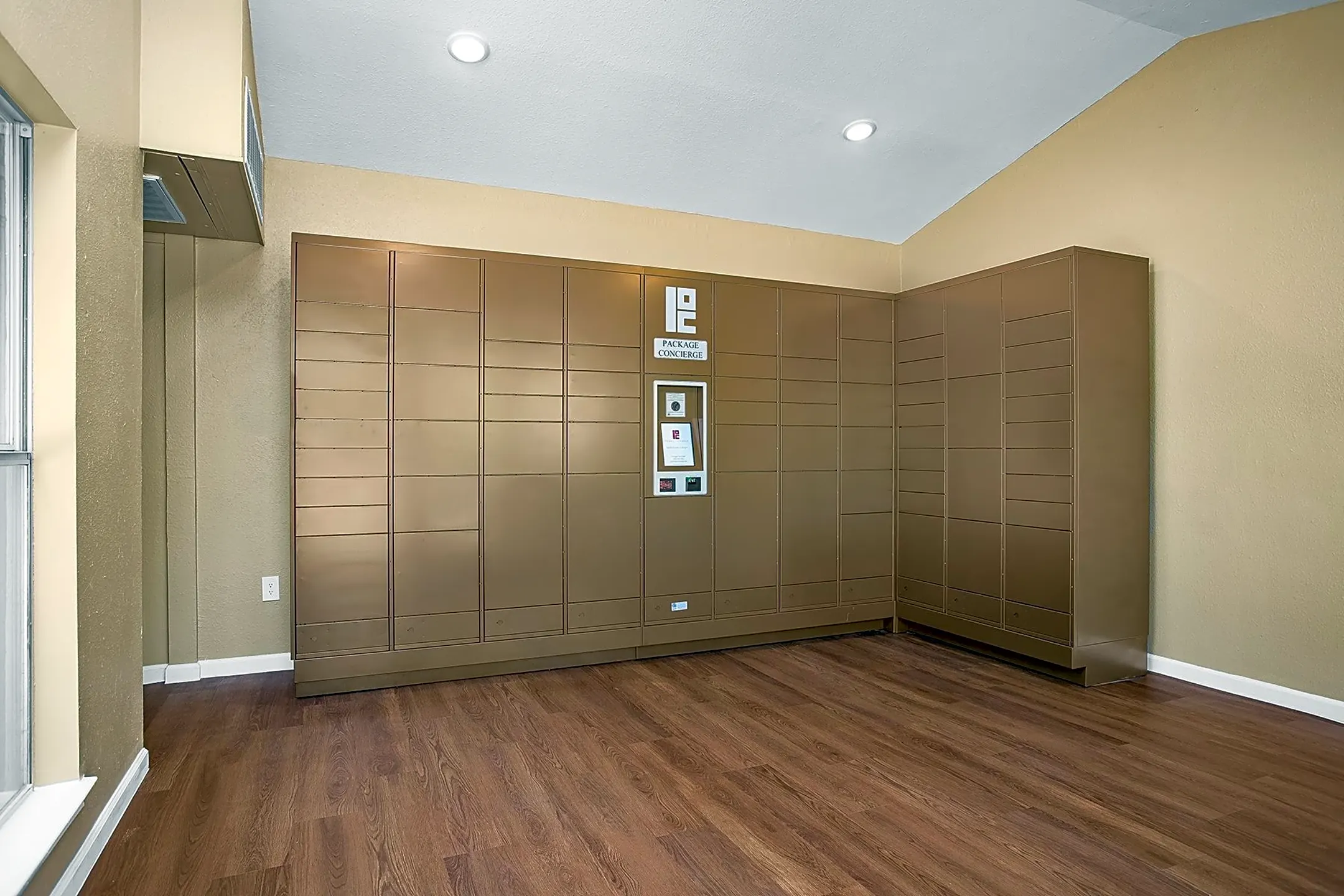 Villas at Oakwell Farms 3333 Oakwell Ct San Antonio, TX Apartments